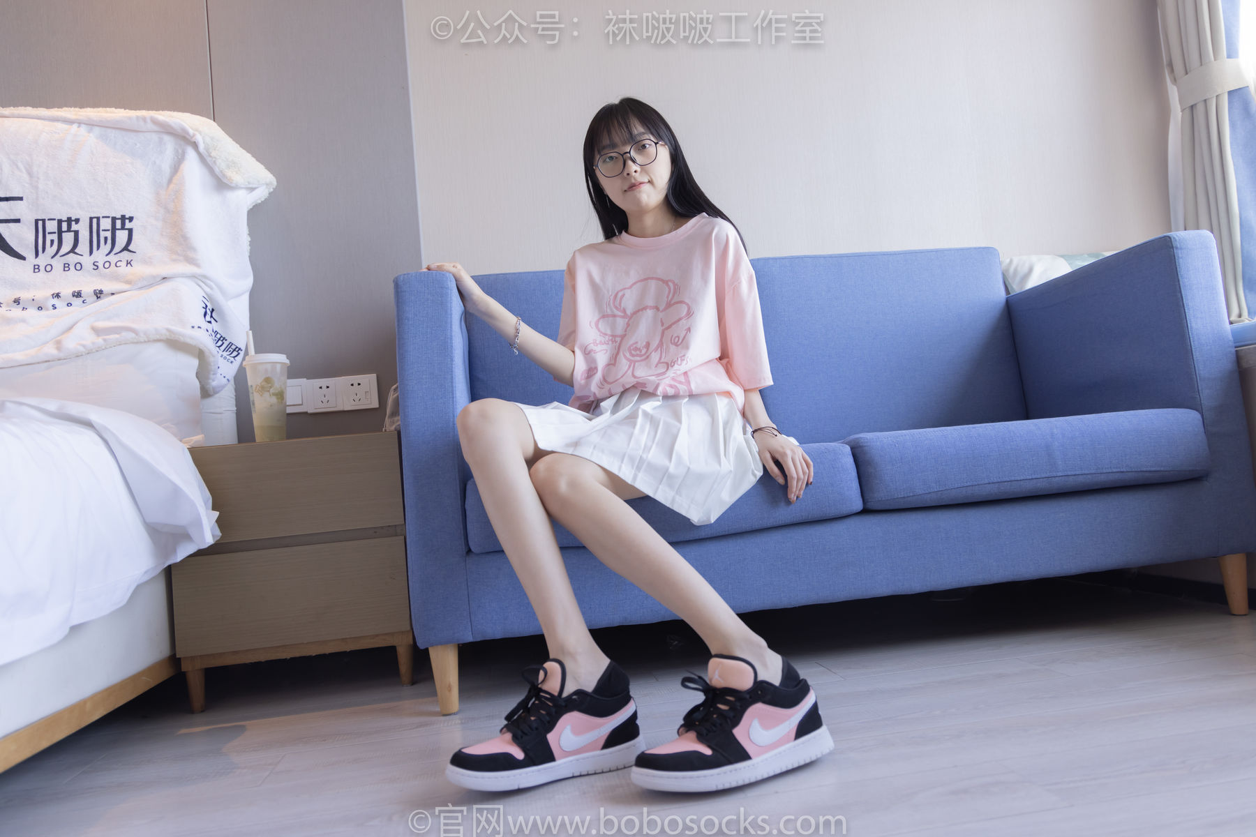BoBoSocks袜啵啵 No.091 稚予-板鞋、淡粉色船袜、黑色船袜、裸足