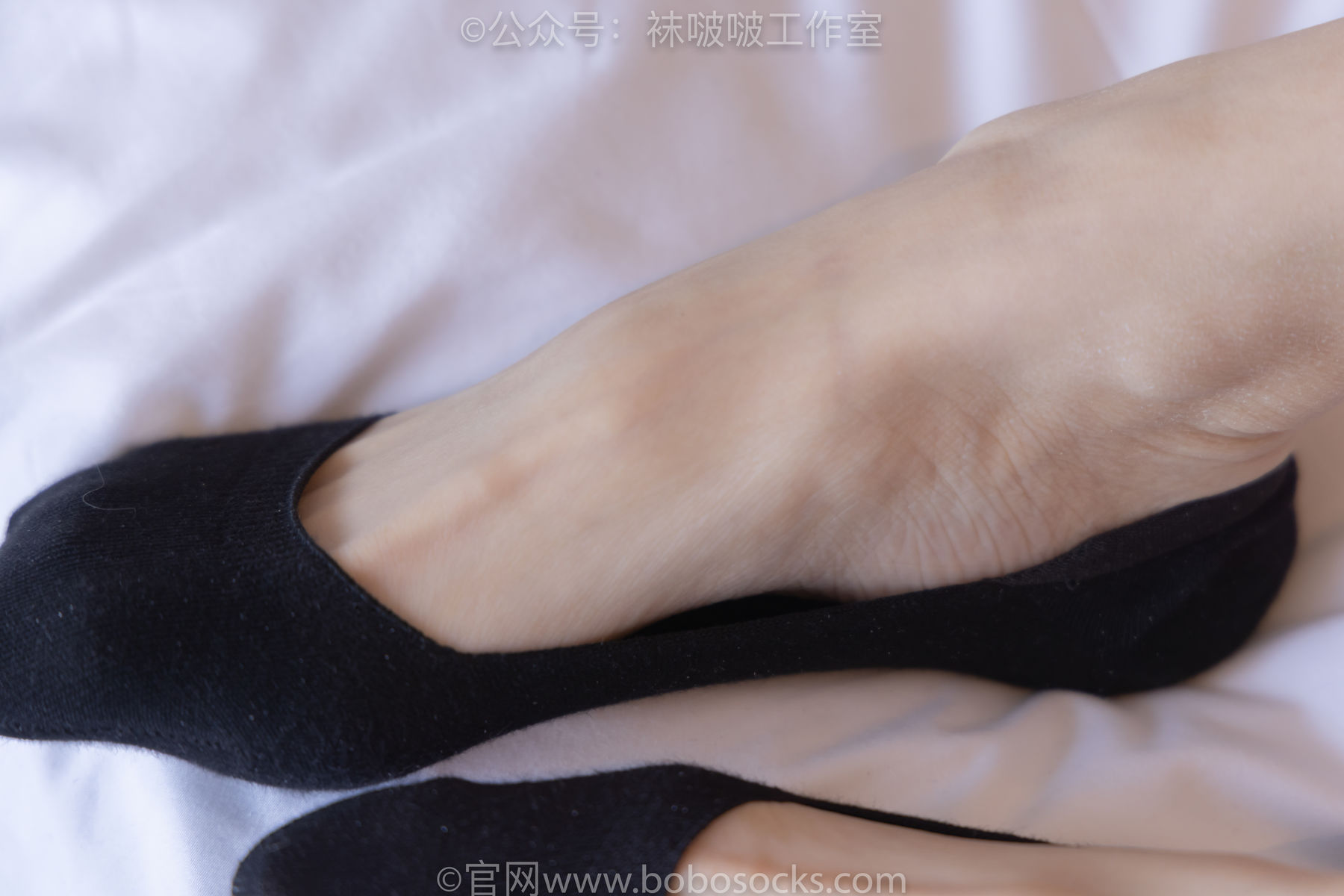 BoBoSocks袜啵啵 No.091 稚予-板鞋、淡粉色船袜、黑色船袜、裸足