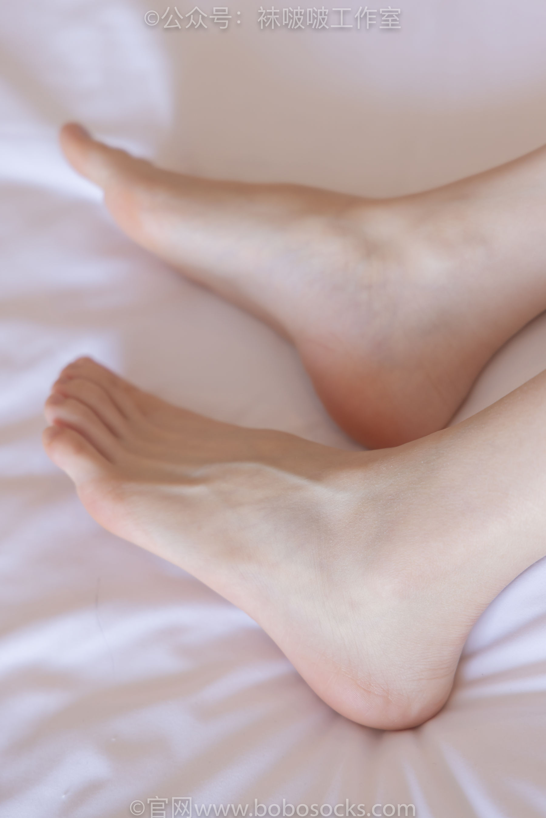 BoBoSocks袜啵啵 No.091 稚予-板鞋、淡粉色船袜、黑色船袜、裸足
