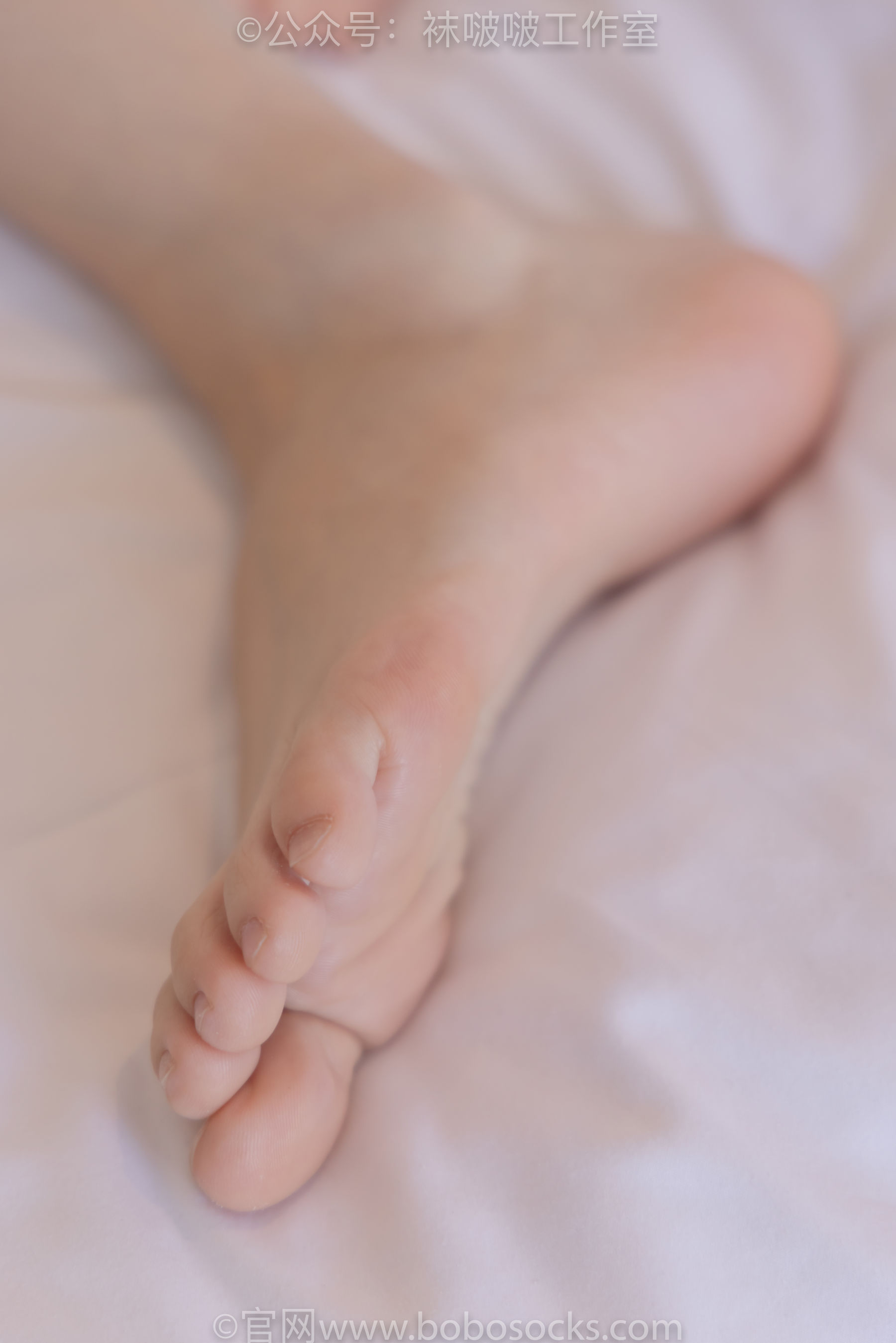 BoBoSocks袜啵啵 No.091 稚予-板鞋、淡粉色船袜、黑色船袜、裸足
