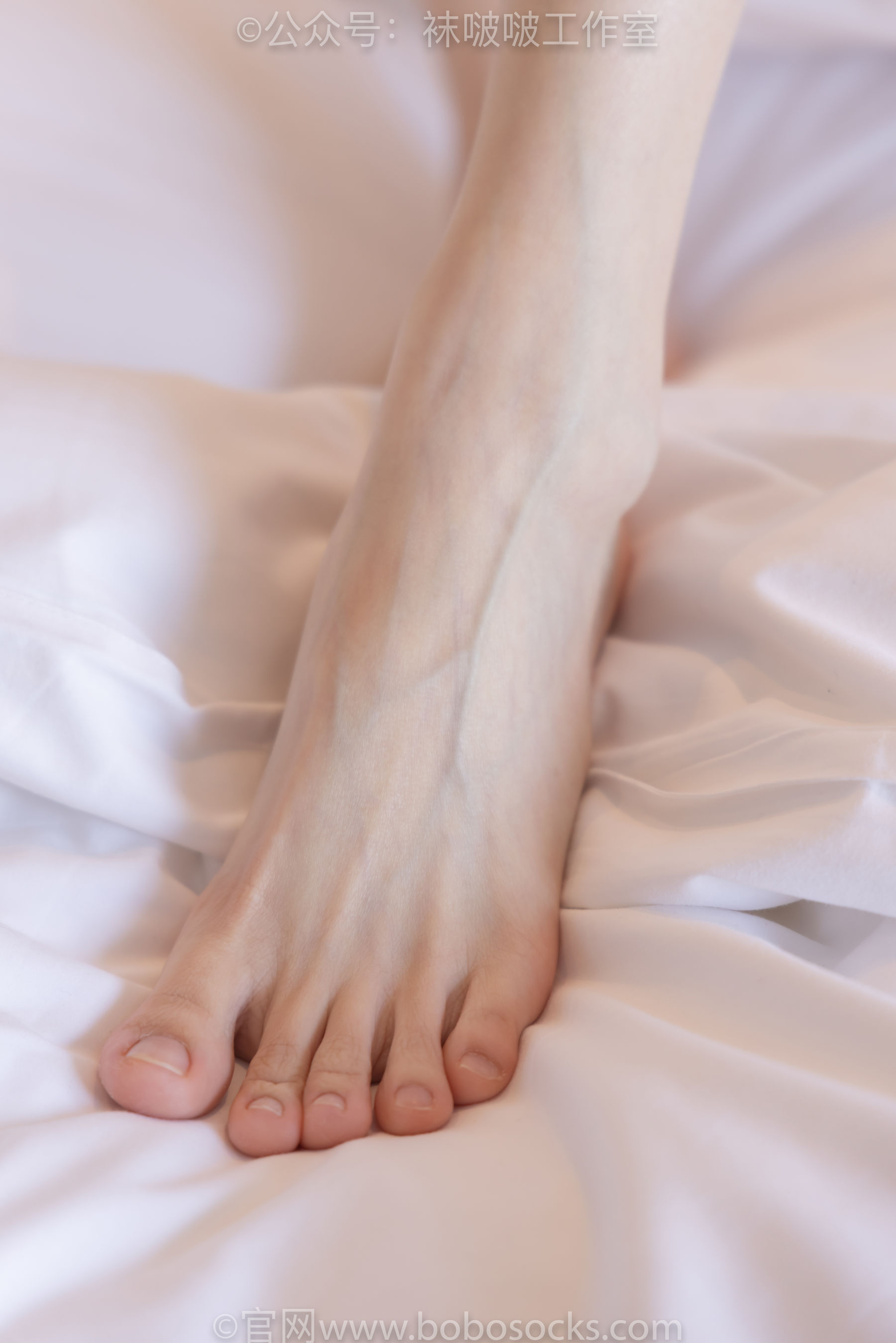 BoBoSocks袜啵啵 No.091 稚予-板鞋、淡粉色船袜、黑色船袜、裸足