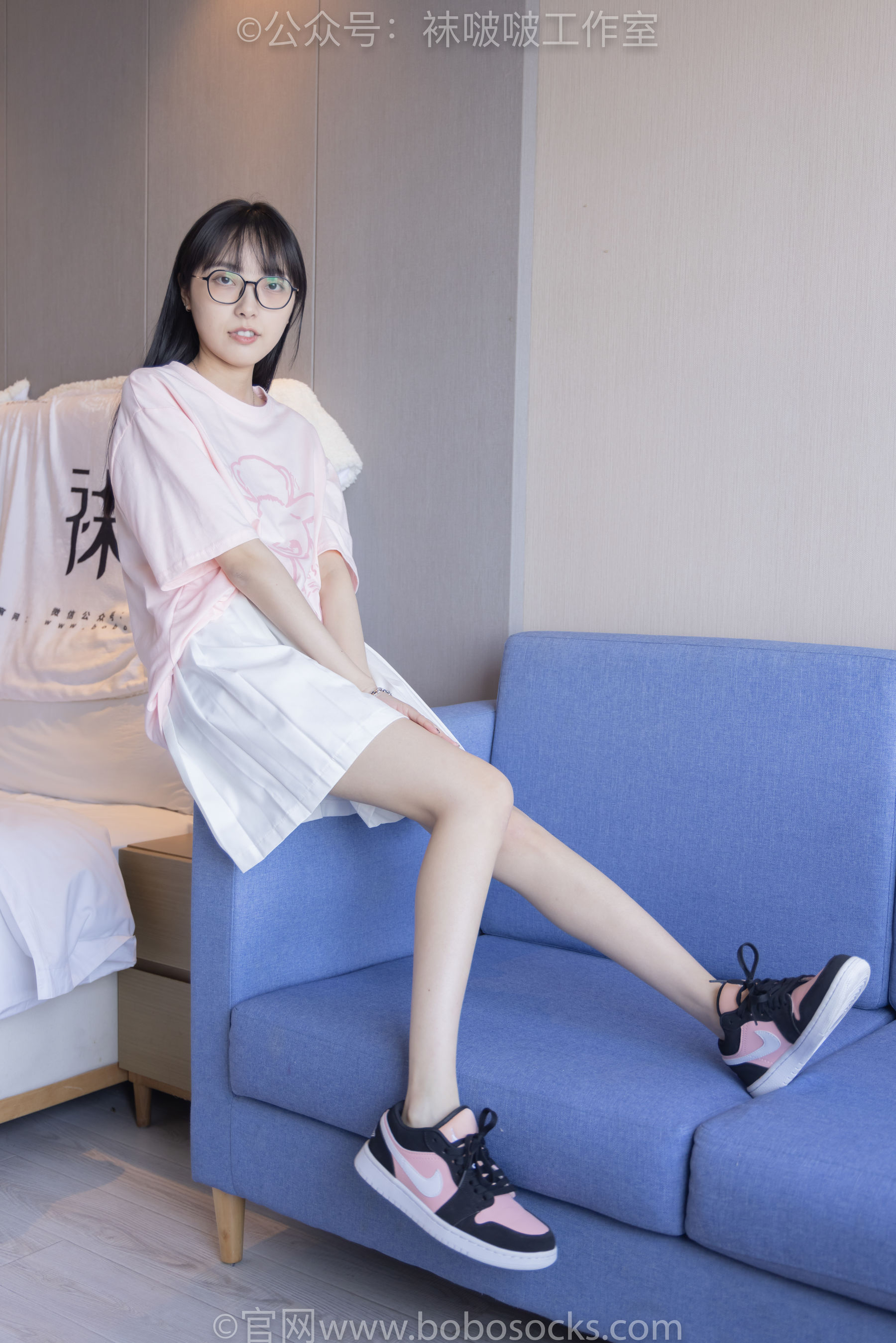 BoBoSocks袜啵啵 No.091 稚予-板鞋、淡粉色船袜、黑色船袜、裸足