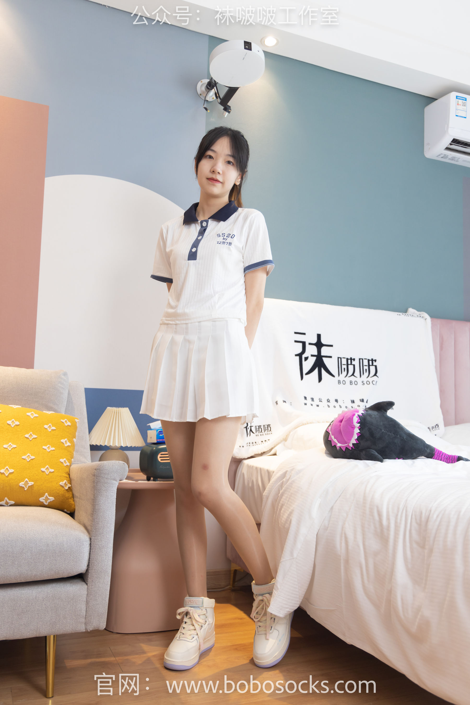 BoBoSocks袜啵啵 No.096 小甜豆-板鞋、白棉袜、油亮肉丝