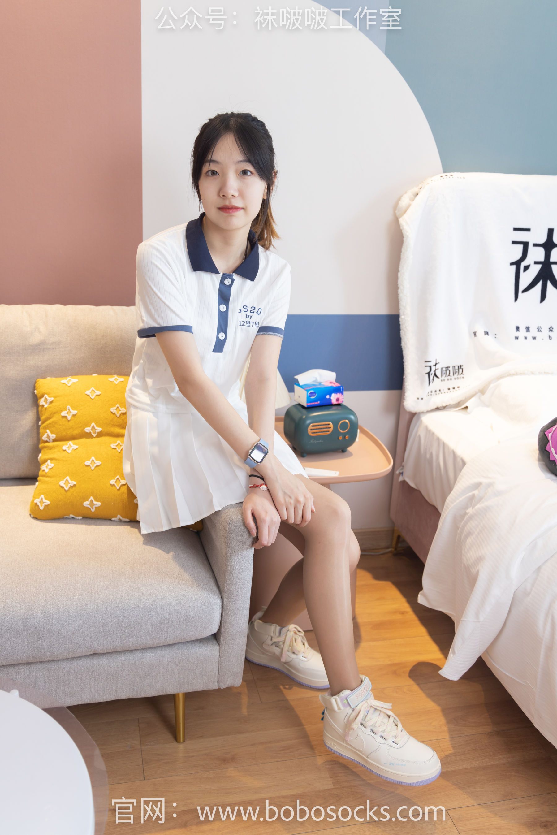 BoBoSocks袜啵啵 No.096 小甜豆-板鞋、白棉袜、油亮肉丝