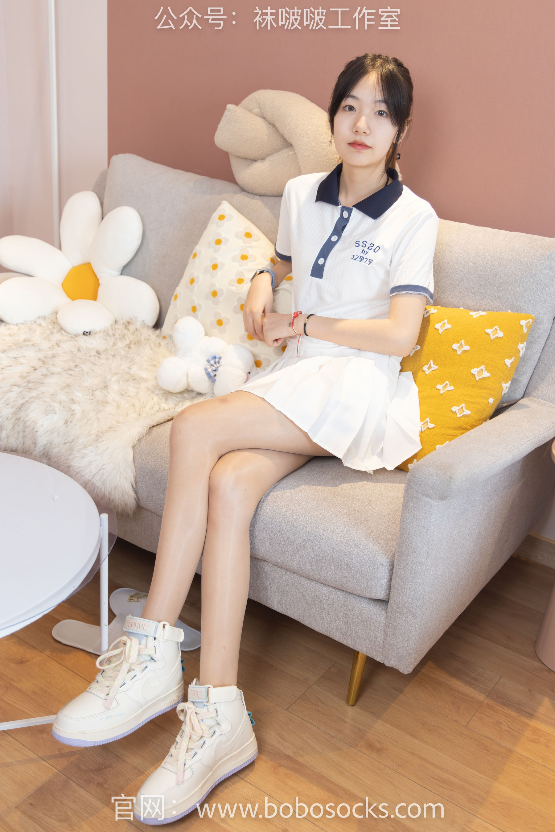 BoBoSocks袜啵啵 No.096 小甜豆-板鞋、白棉袜、油亮肉丝