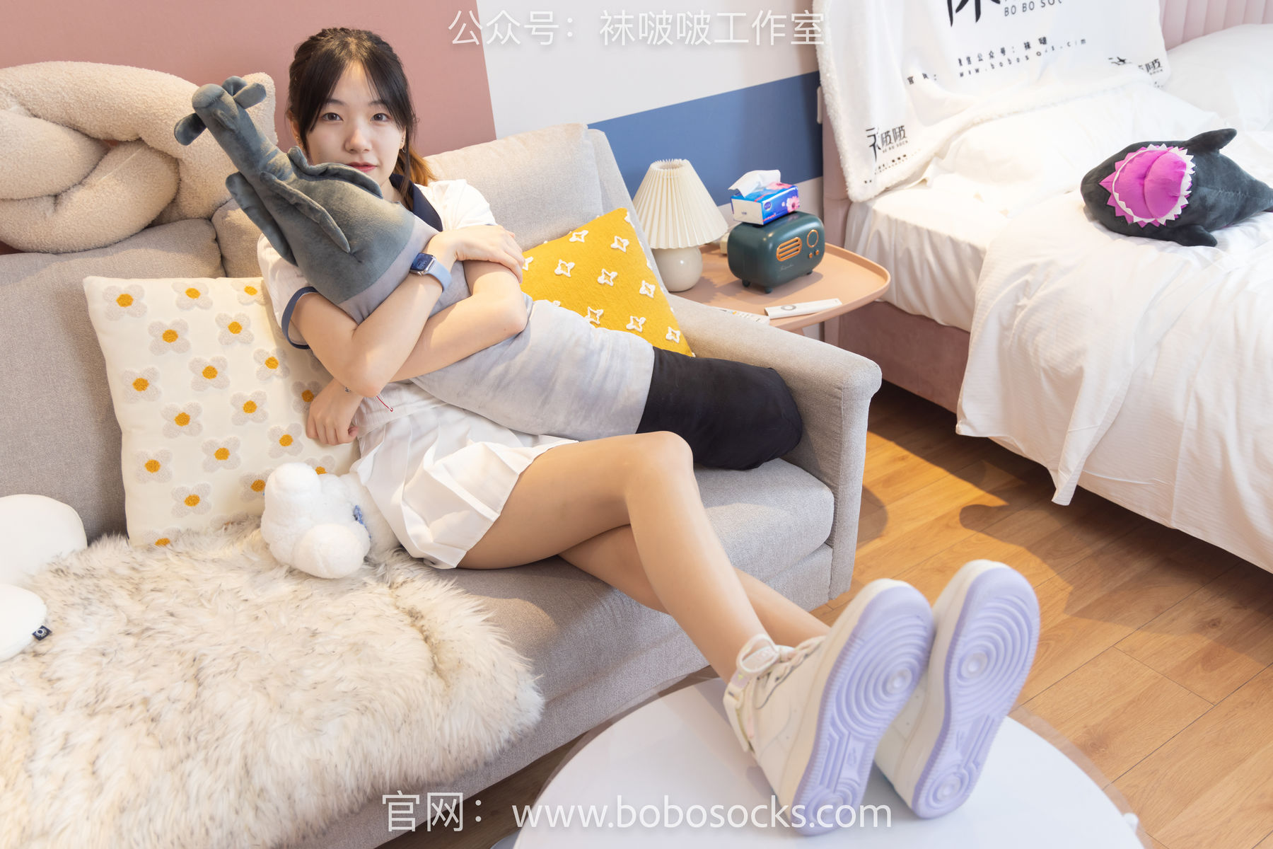 BoBoSocks袜啵啵 No.096 小甜豆-板鞋、白棉袜、油亮肉丝