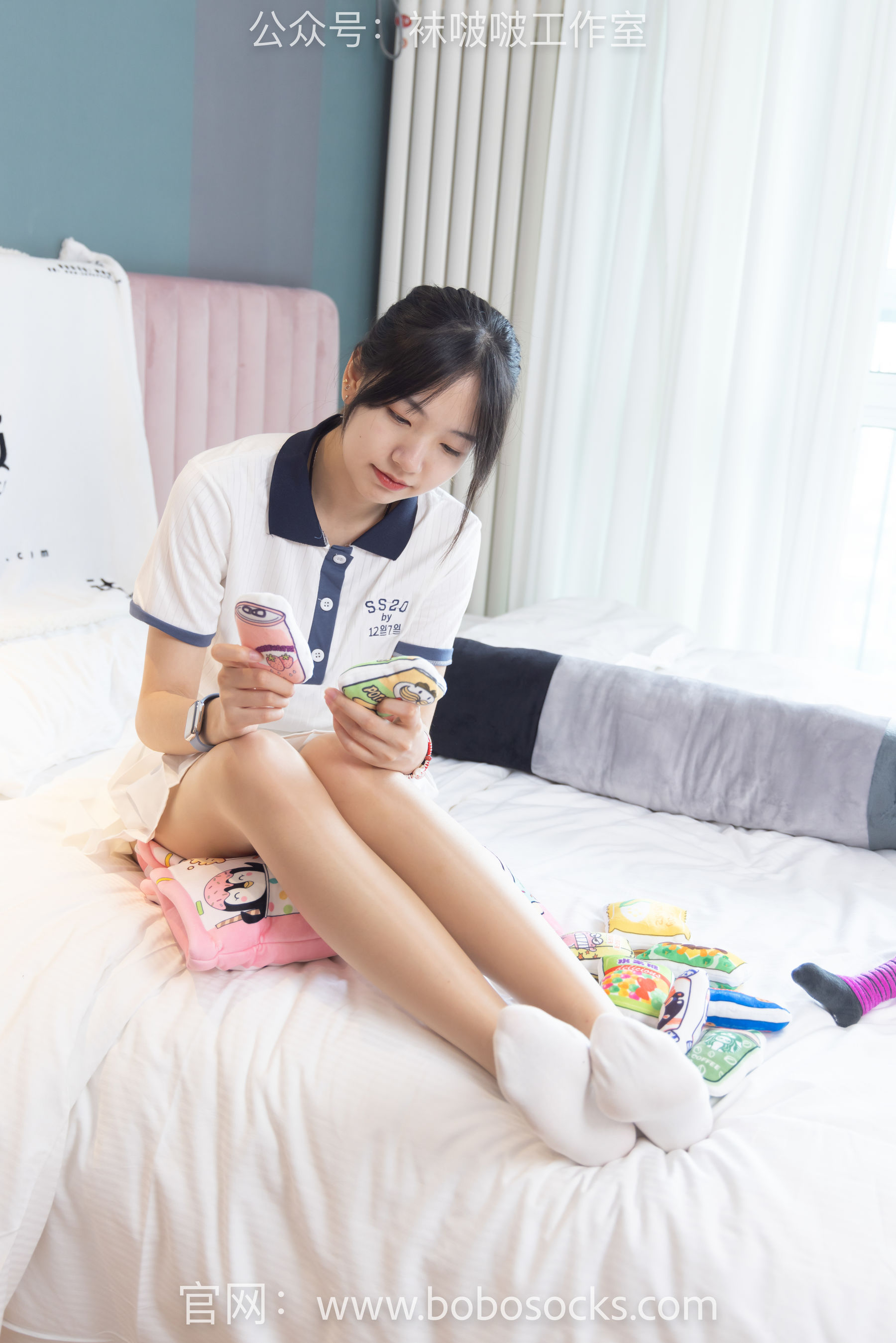BoBoSocks袜啵啵 No.096 小甜豆-板鞋、白棉袜、油亮肉丝