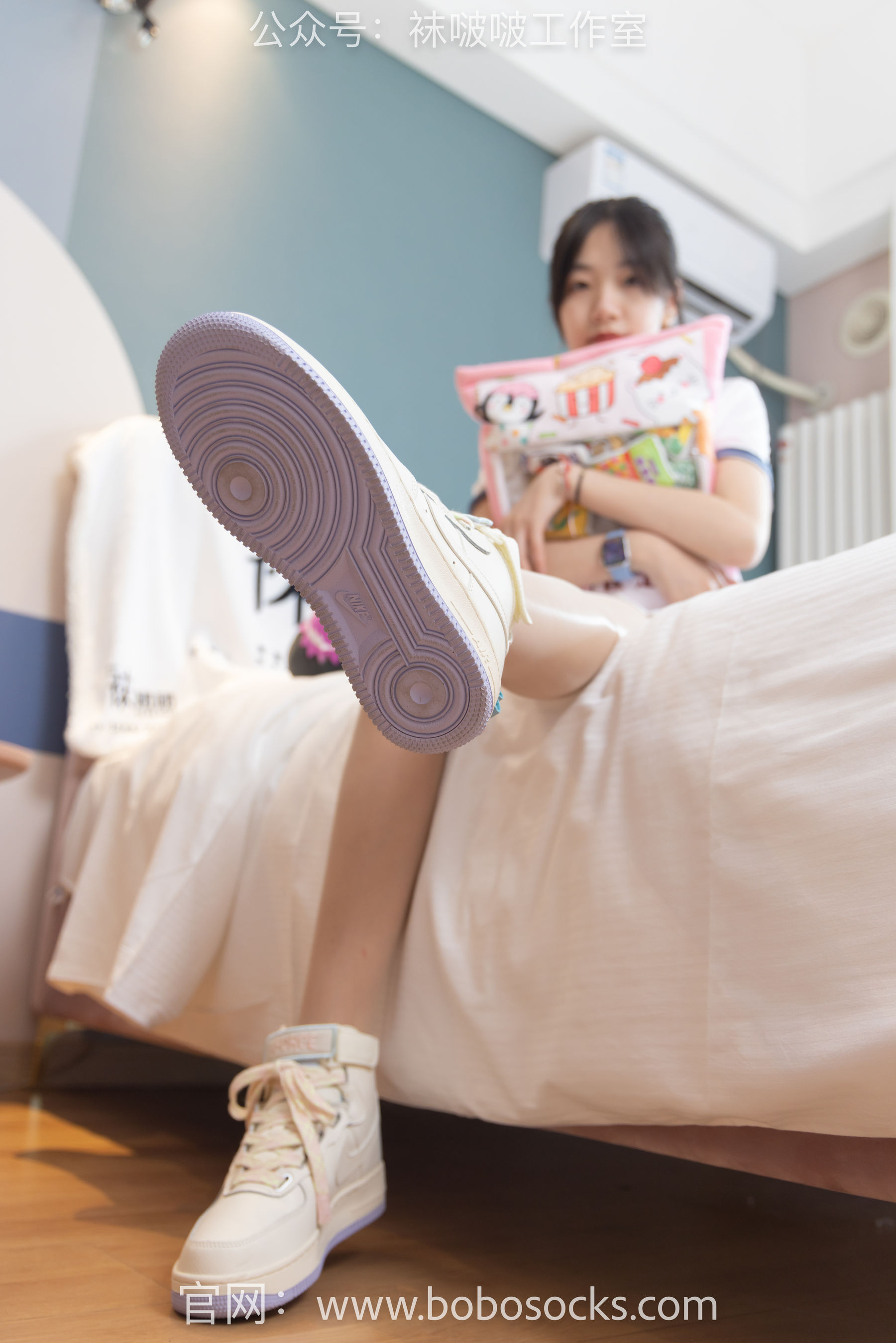 BoBoSocks袜啵啵 No.096 小甜豆-板鞋、白棉袜、油亮肉丝