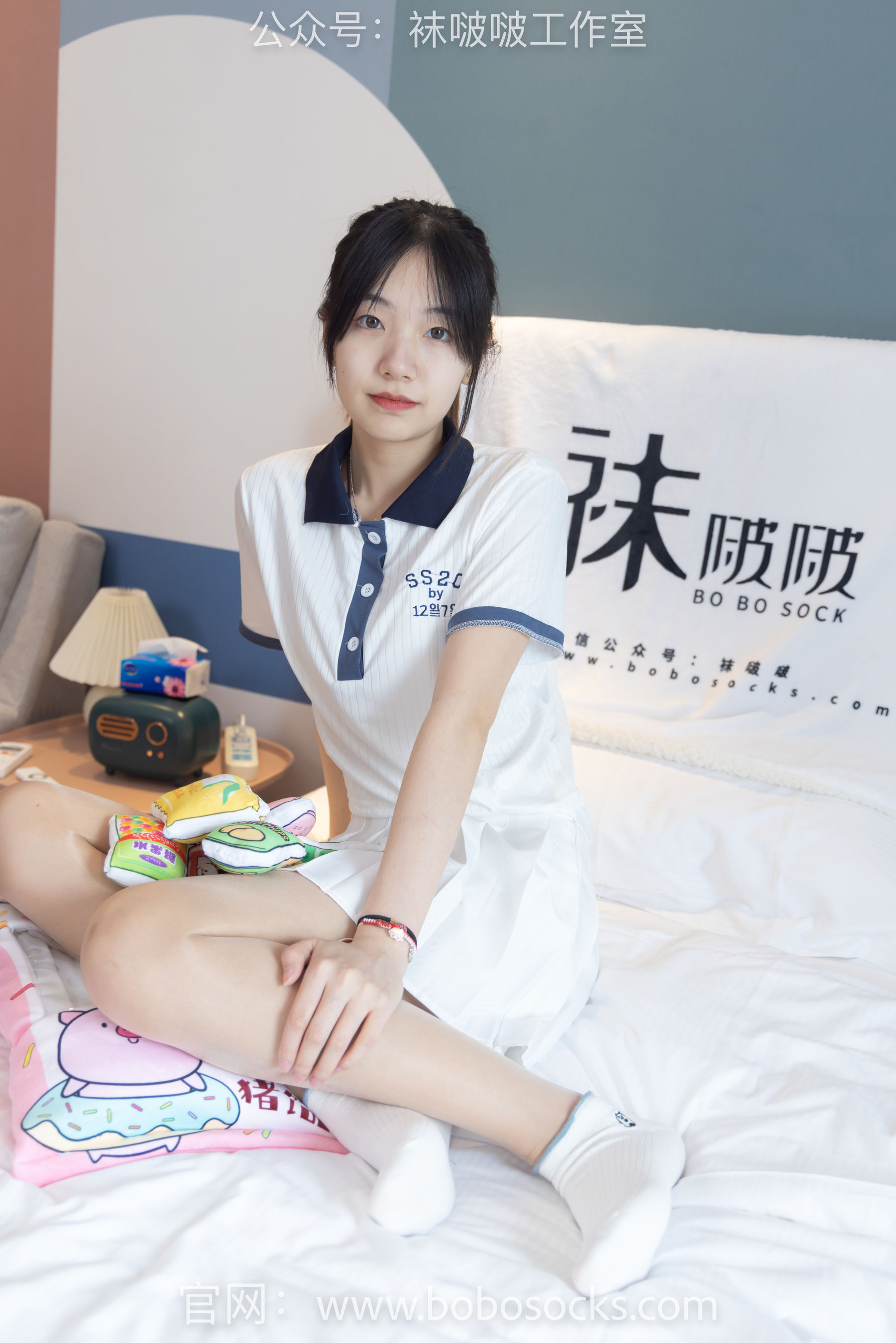 BoBoSocks袜啵啵 No.096 小甜豆-板鞋、白棉袜、油亮肉丝