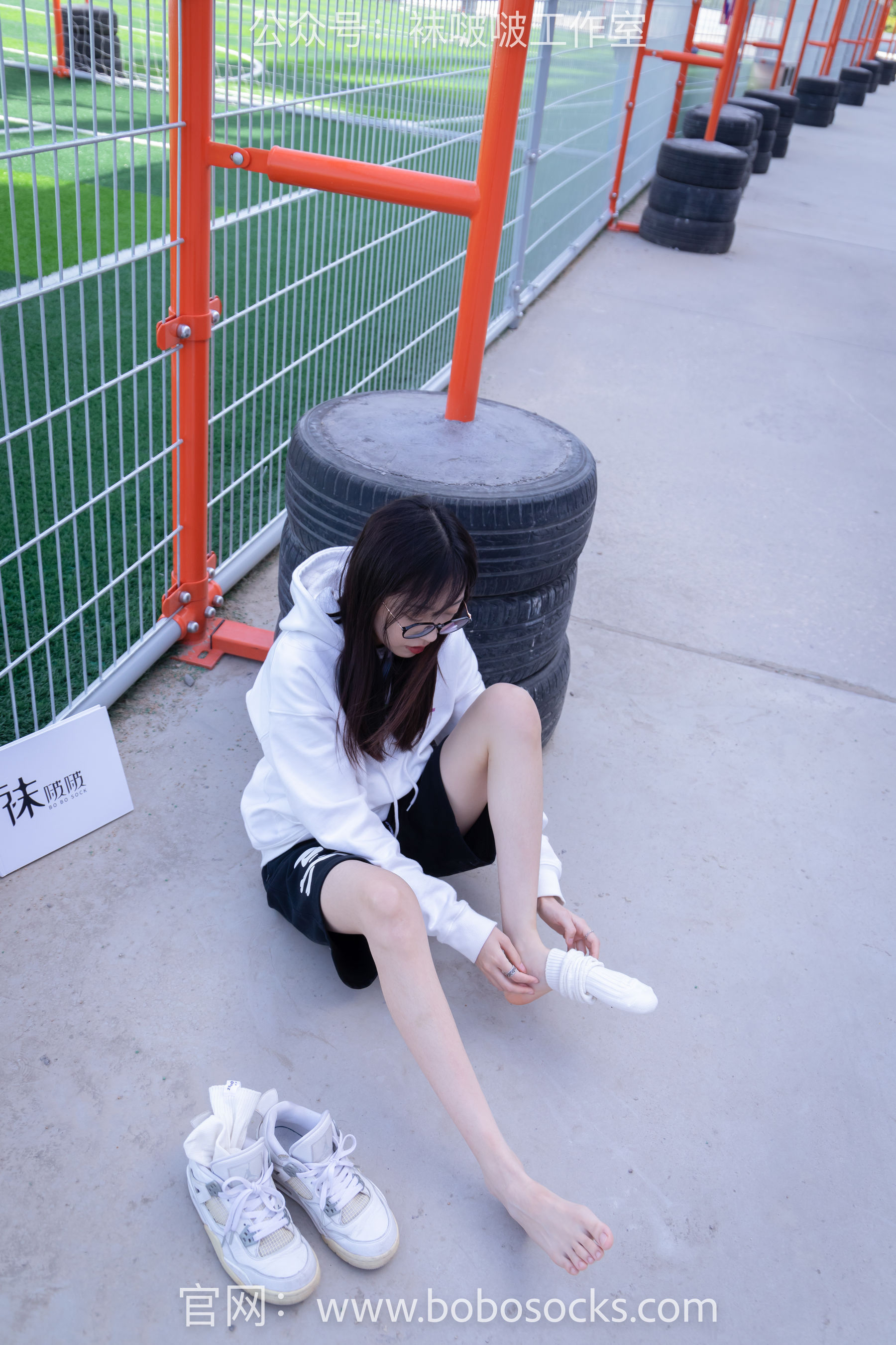 BoBoSocks袜啵啵 No.103 稚予-AJ篮球鞋、白棉袜、裸足