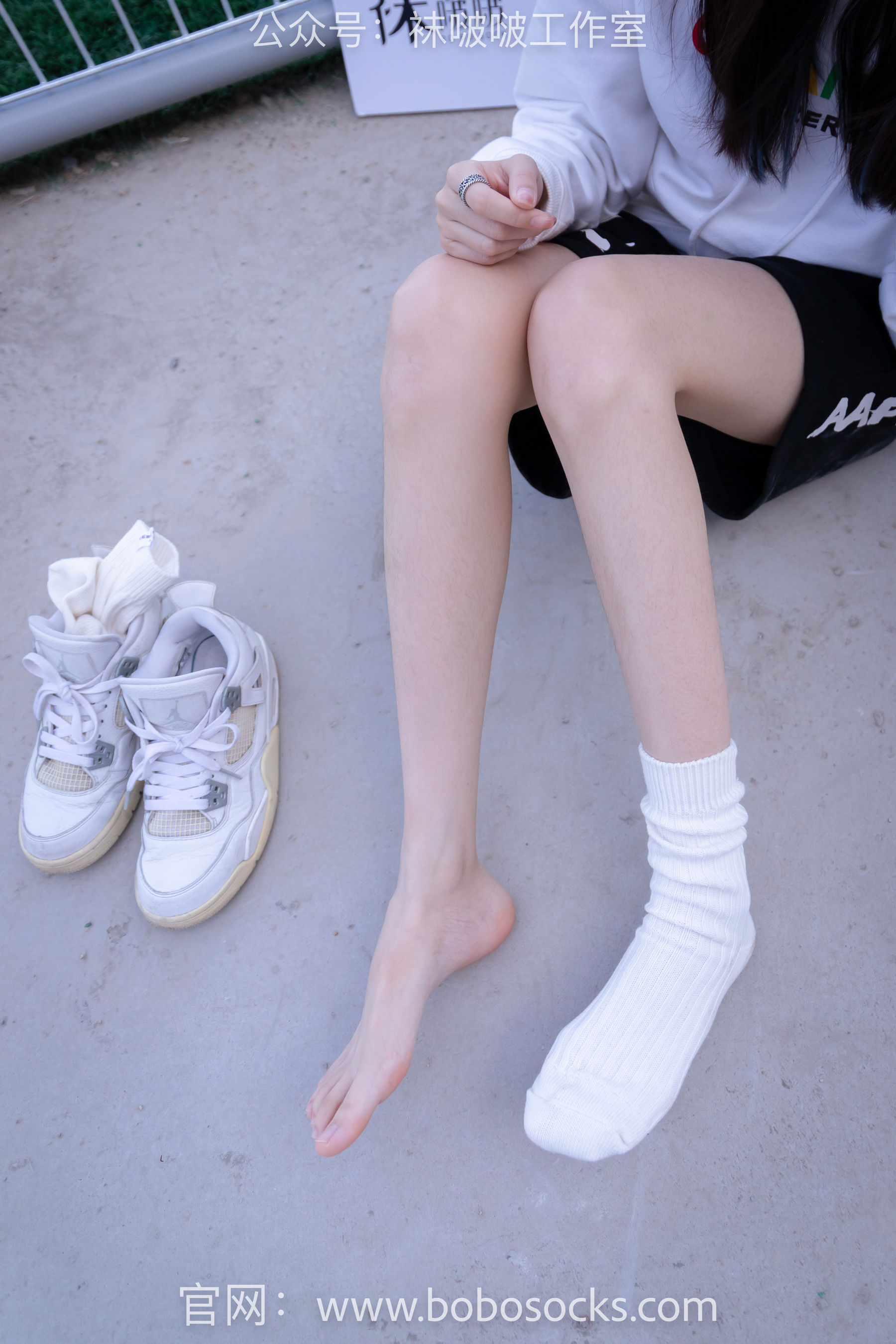 BoBoSocks袜啵啵 No.103 稚予-AJ篮球鞋、白棉袜、裸足