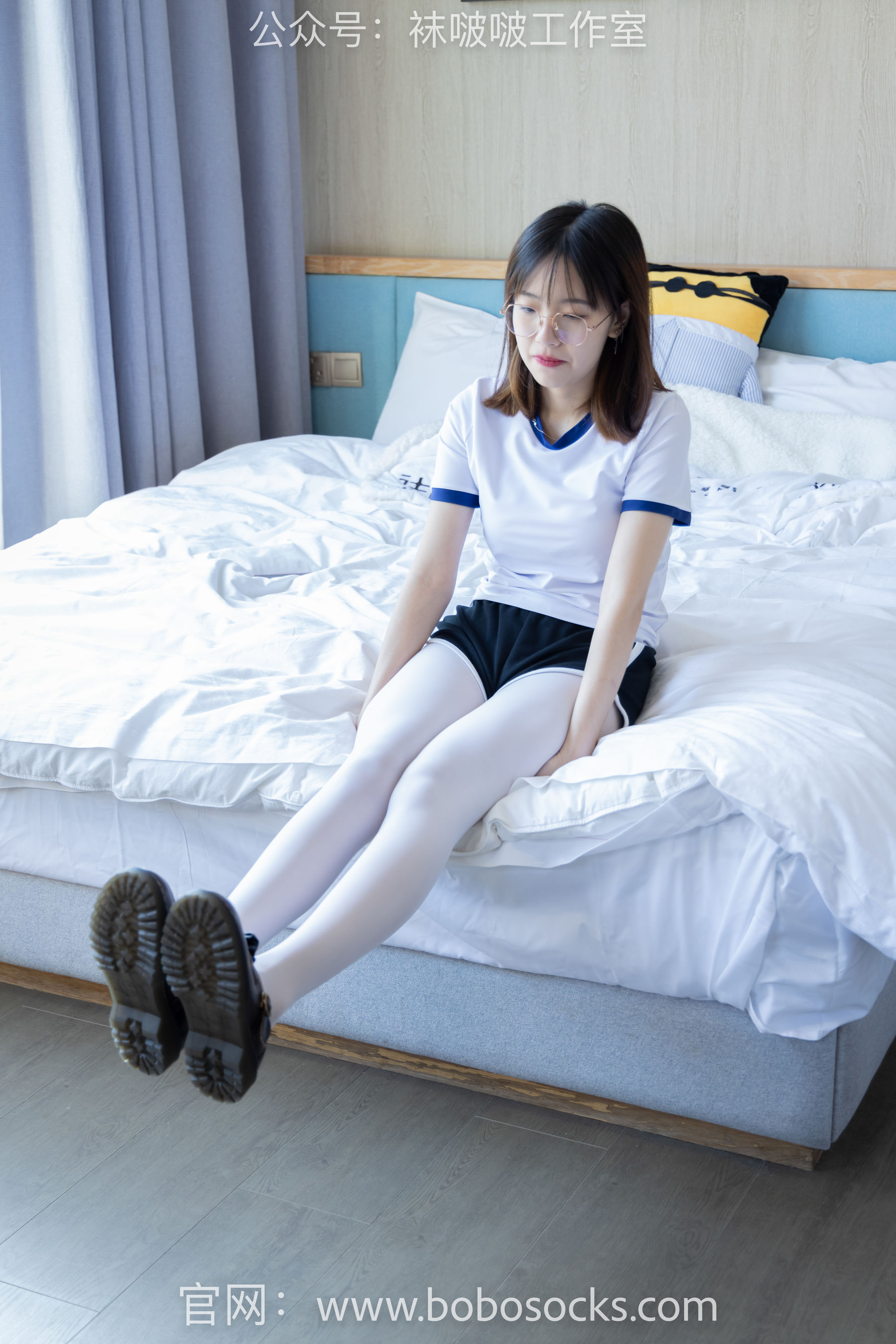 BoBoSocks袜啵啵 No.108 小甜豆-皮鞋、厚白丝、踩奶油蛋糕剧情