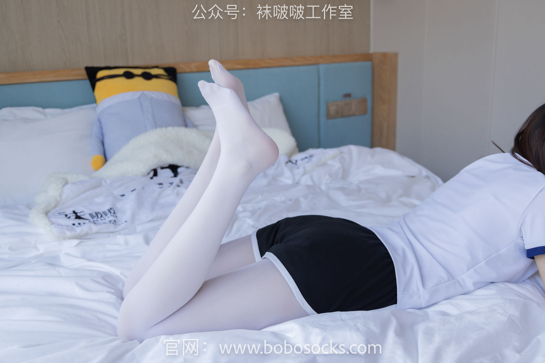 BoBoSocks袜啵啵 No.108 小甜豆-皮鞋、厚白丝、踩奶油蛋糕剧情