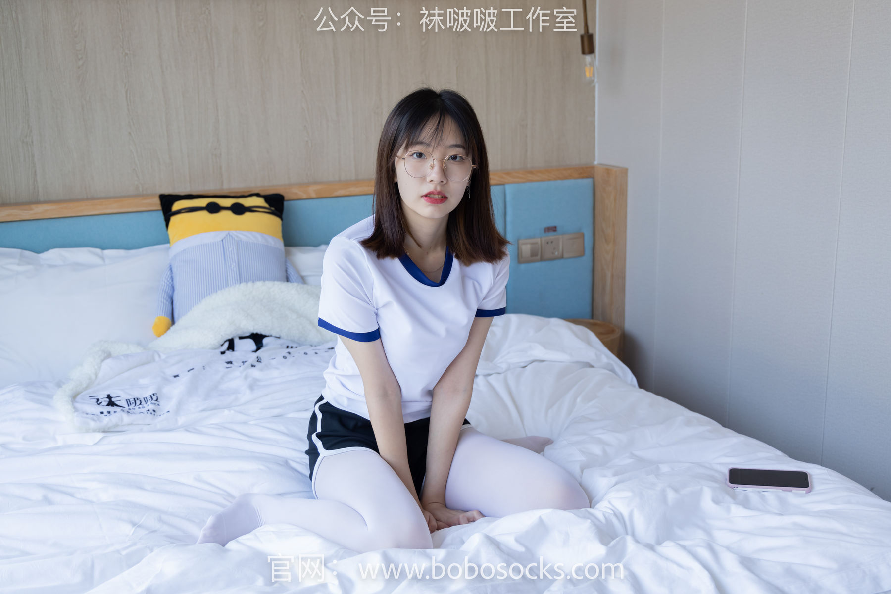 BoBoSocks袜啵啵 No.108 小甜豆-皮鞋、厚白丝、踩奶油蛋糕剧情