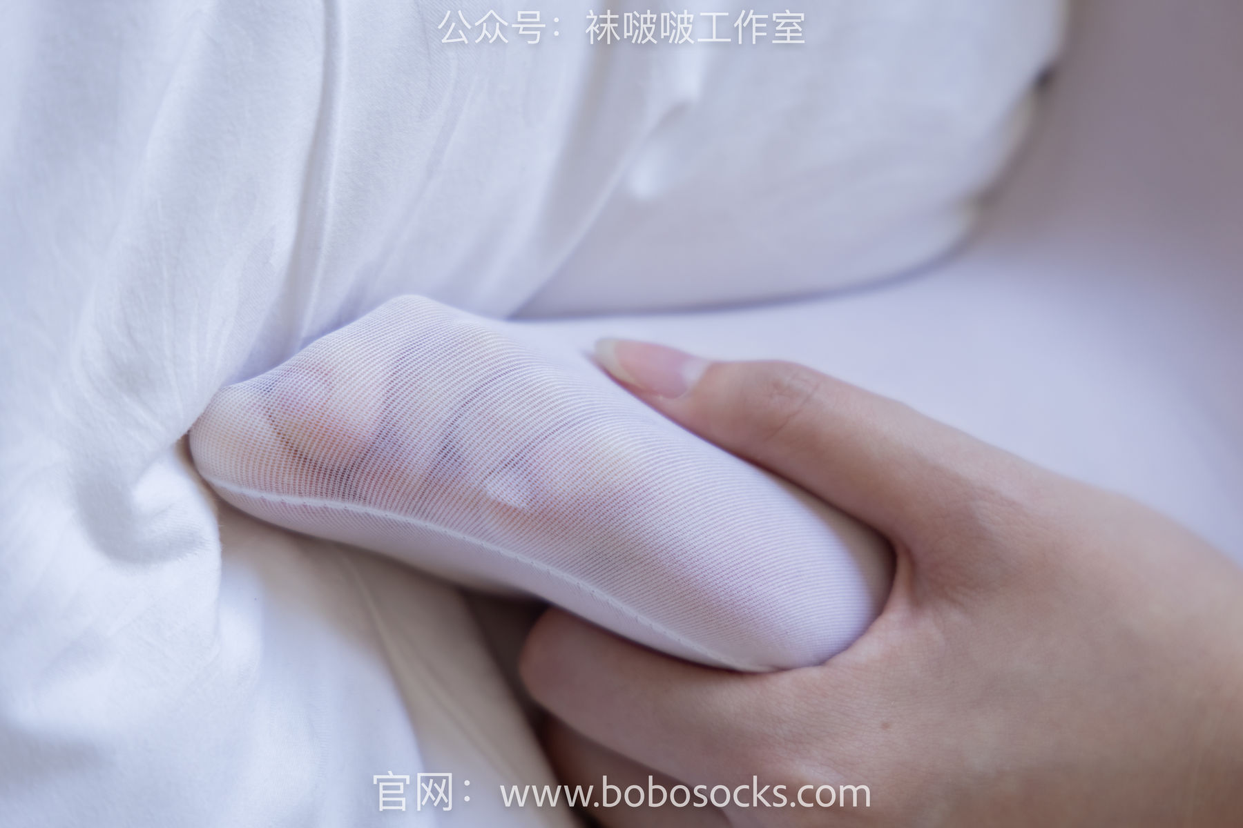 BoBoSocks袜啵啵 No.108 小甜豆-皮鞋、厚白丝、踩奶油蛋糕剧情