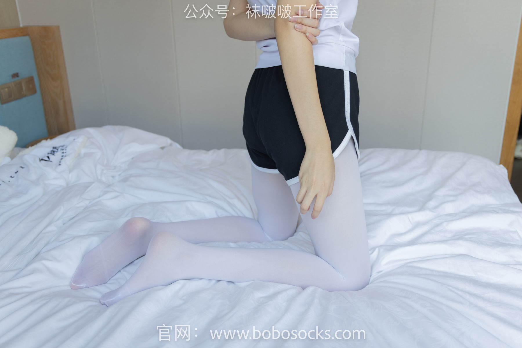 BoBoSocks袜啵啵 No.108 小甜豆-皮鞋、厚白丝、踩奶油蛋糕剧情