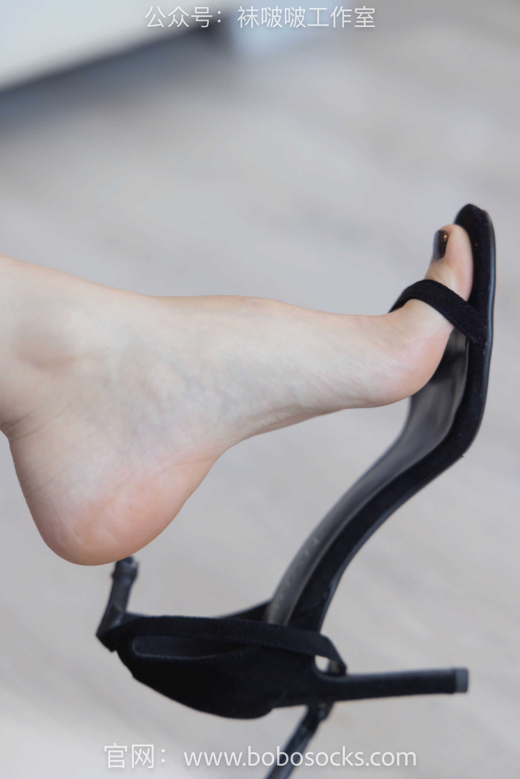 BoBoSocks袜啵啵 No.109 稚予-高跟鞋、裸足、裸足涂黑色指甲油剧情