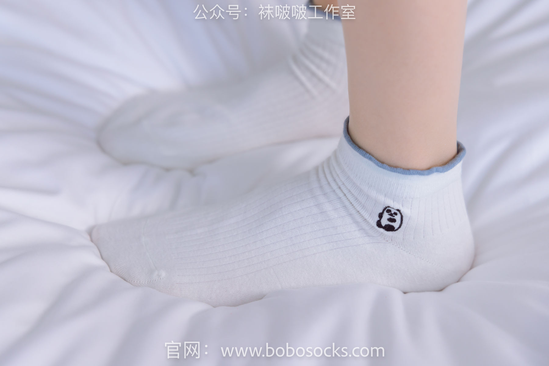 BoBoSocks袜啵啵 No.118 稚予-运动鞋、白棉袜、肉丝、踩小熊玩偶