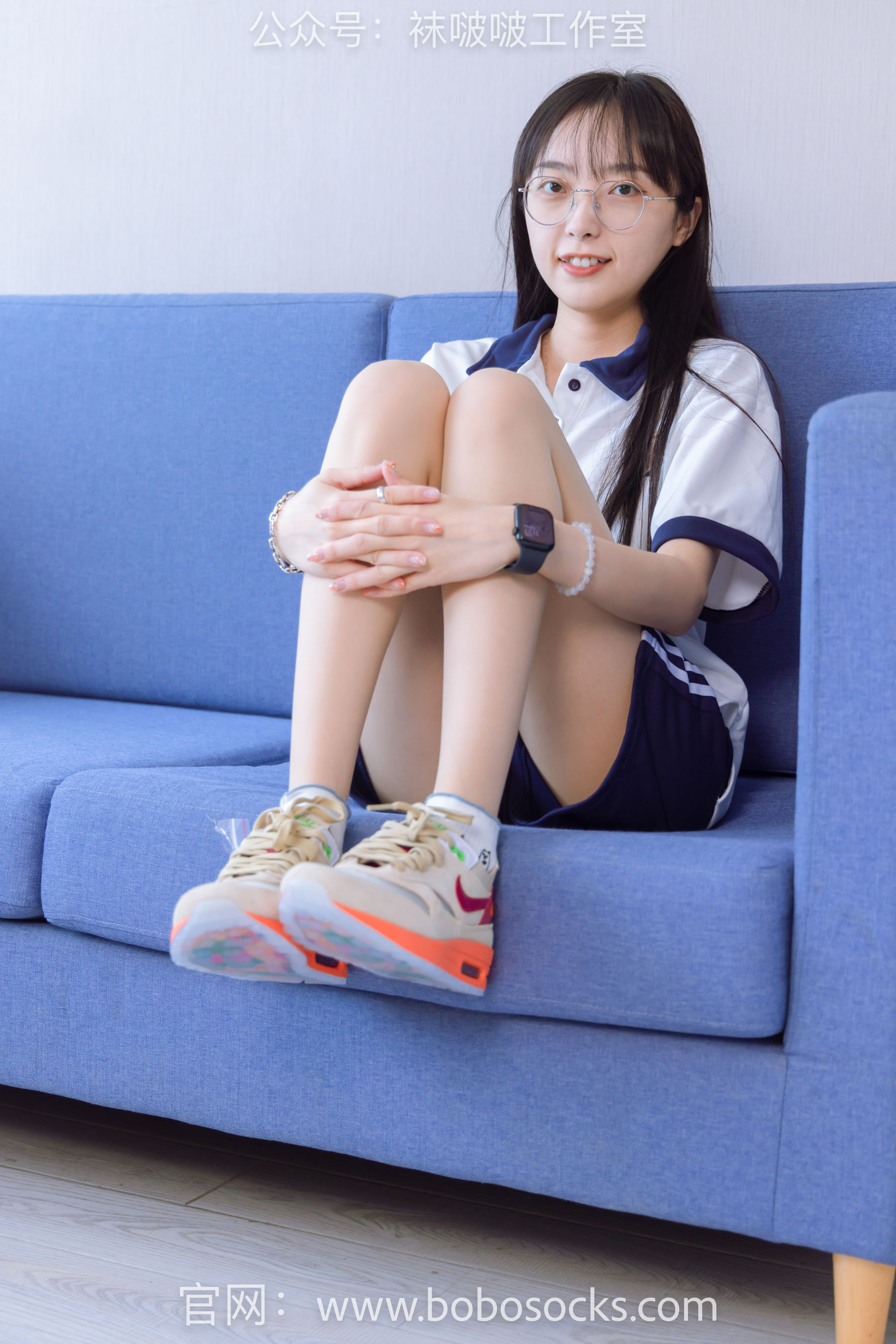 BoBoSocks袜啵啵 No.118 稚予-运动鞋、白棉袜、肉丝、踩小熊玩偶