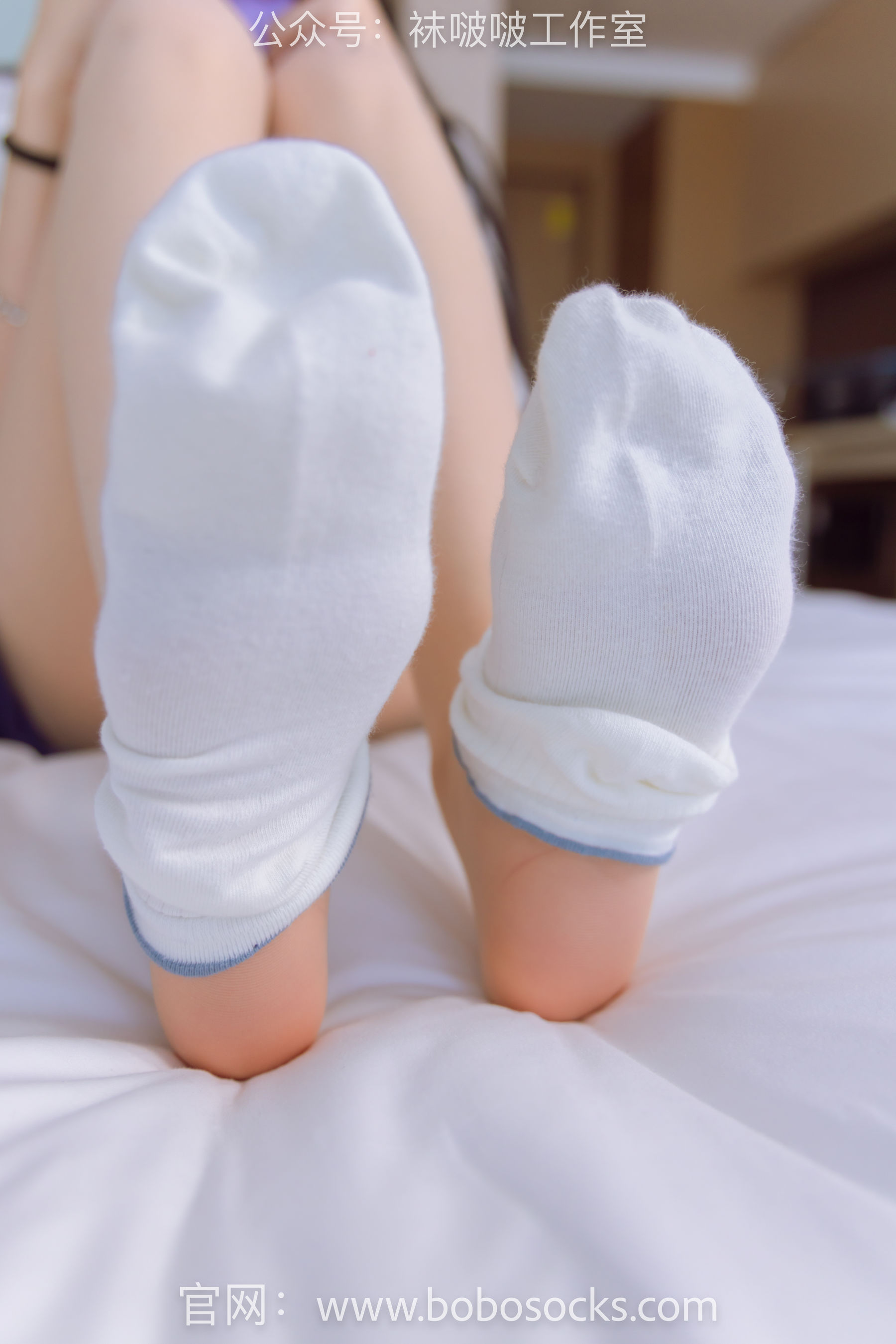 BoBoSocks袜啵啵 No.118 稚予-运动鞋、白棉袜、肉丝、踩小熊玩偶