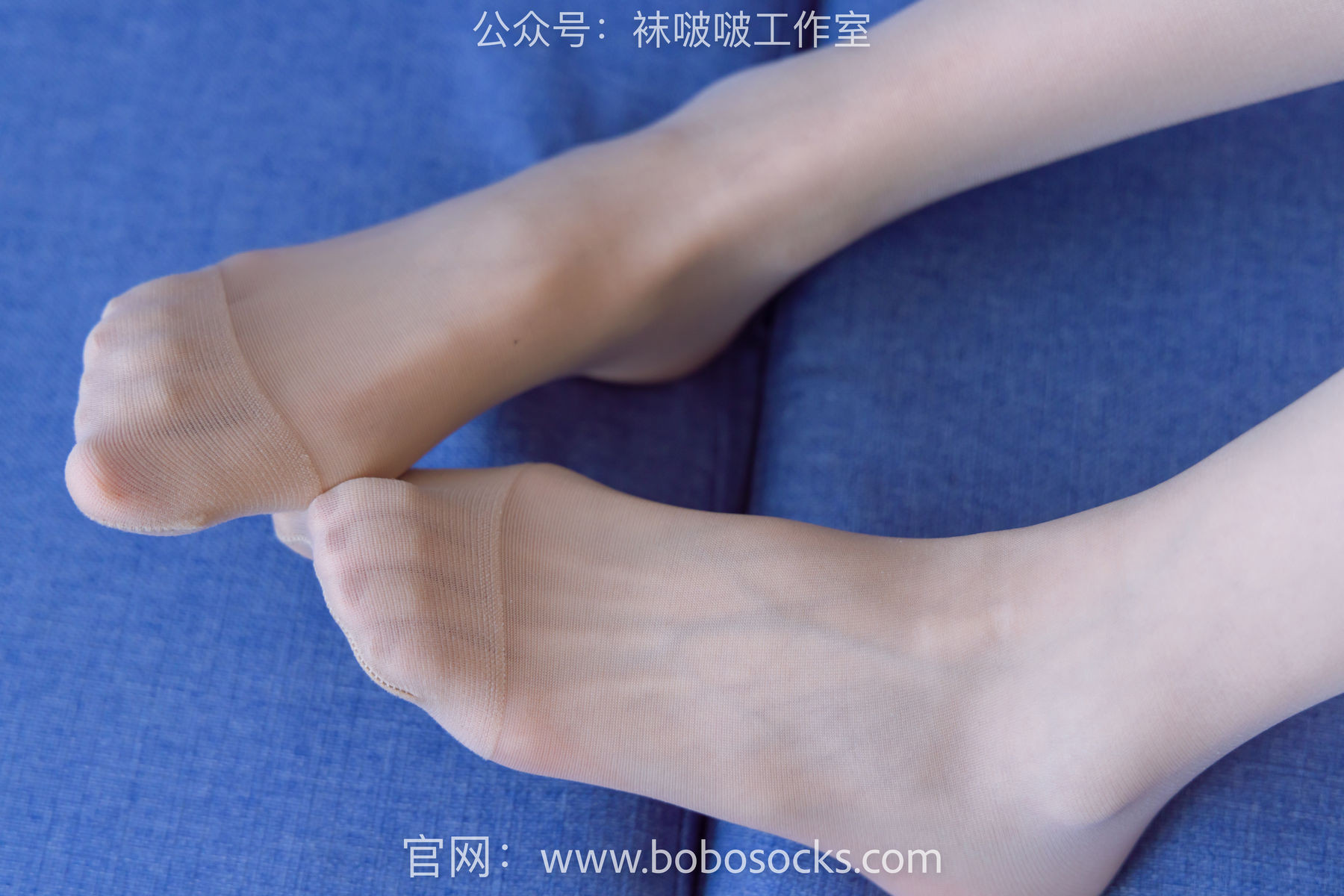 BoBoSocks袜啵啵 No.118 稚予-运动鞋、白棉袜、肉丝、踩小熊玩偶