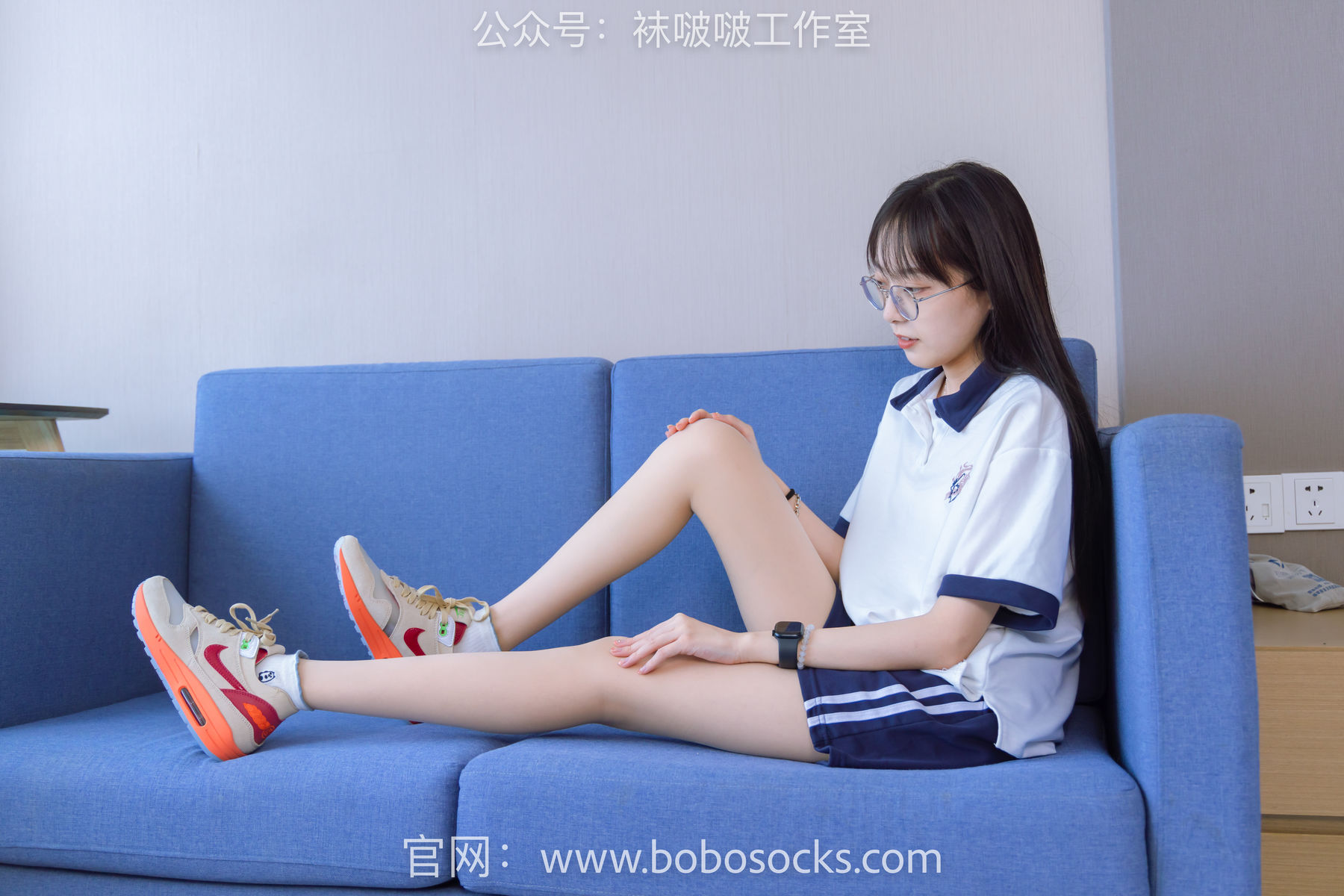 BoBoSocks袜啵啵 No.118 稚予-运动鞋、白棉袜、肉丝、踩小熊玩偶