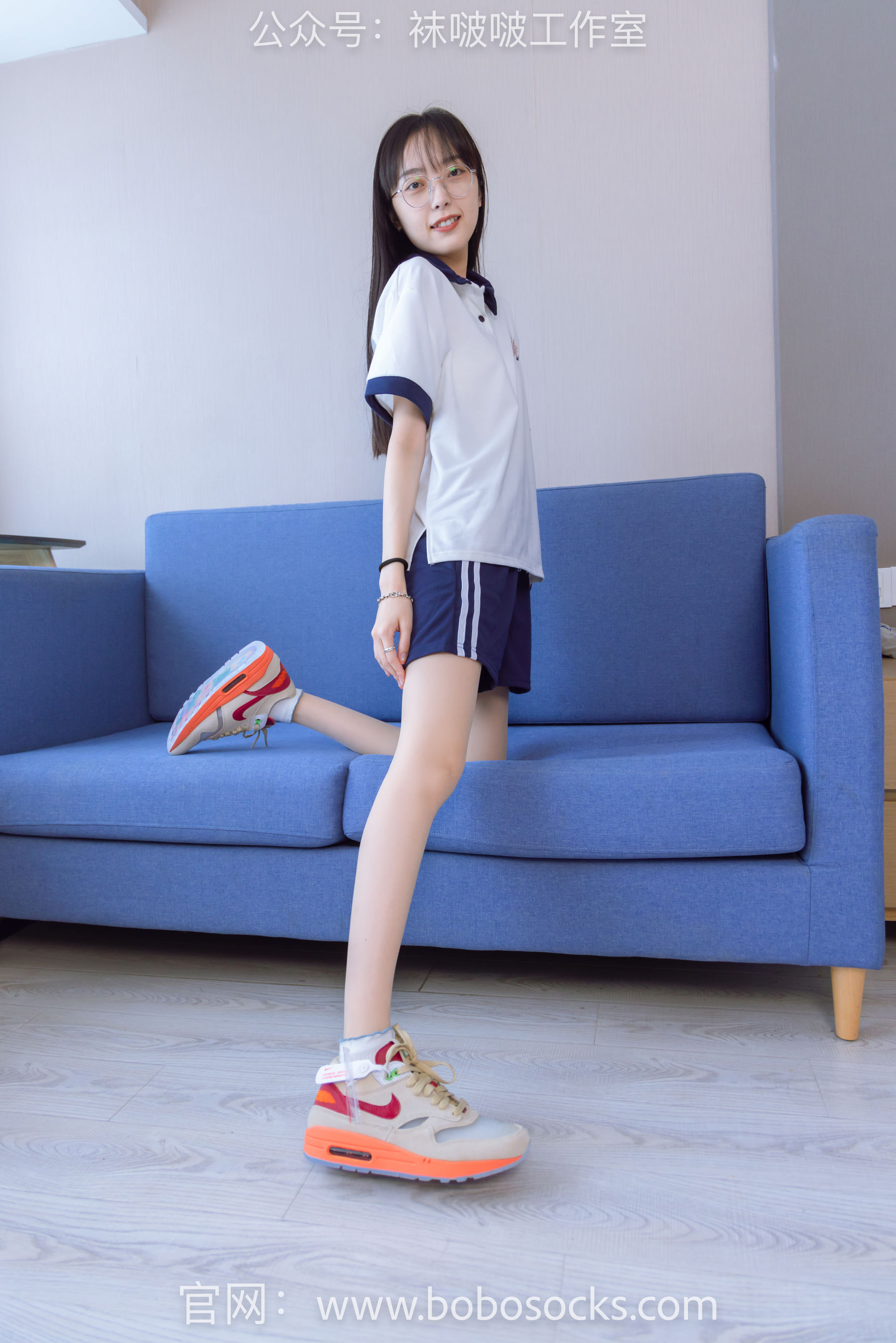 BoBoSocks袜啵啵 No.118 稚予-运动鞋、白棉袜、肉丝、踩小熊玩偶
