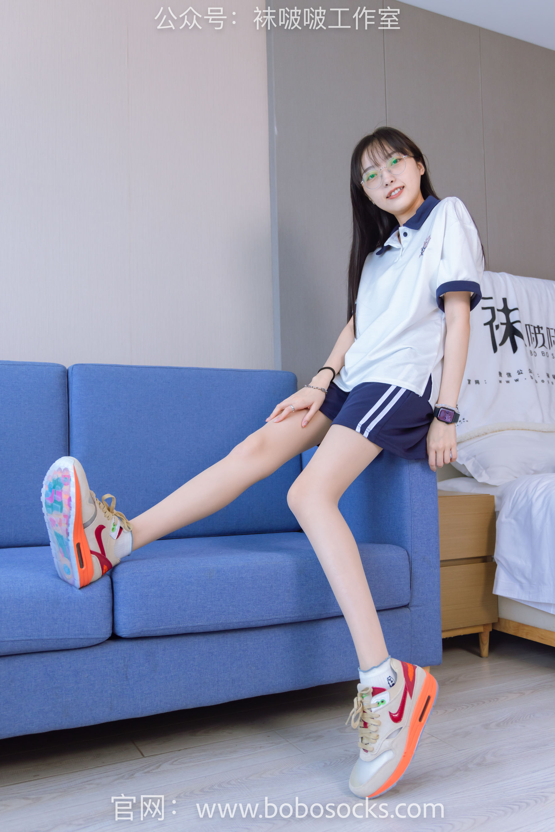 BoBoSocks袜啵啵 No.118 稚予-运动鞋、白棉袜、肉丝、踩小熊玩偶