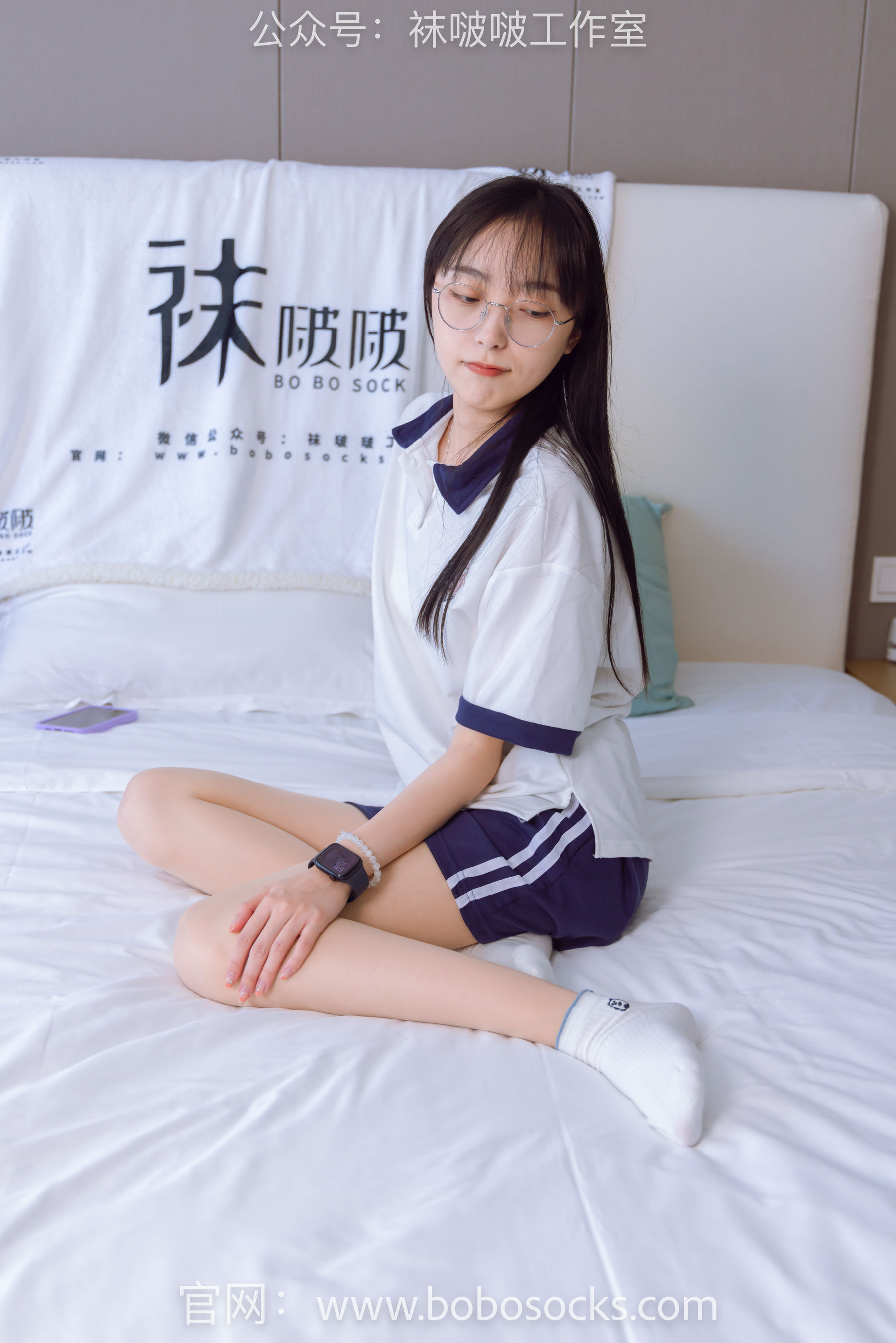 BoBoSocks袜啵啵 No.118 稚予-运动鞋、白棉袜、肉丝、踩小熊玩偶