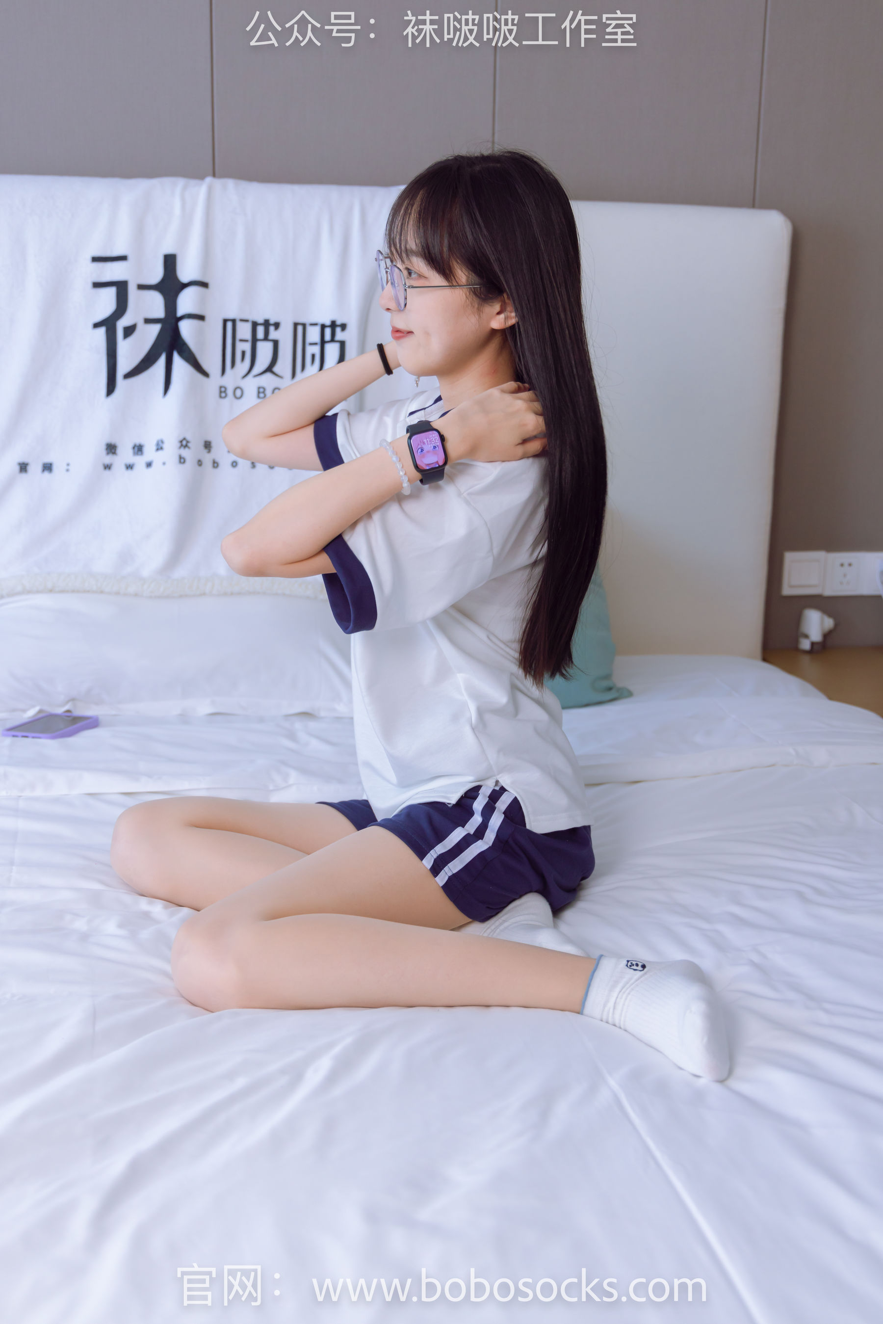 BoBoSocks袜啵啵 No.118 稚予-运动鞋、白棉袜、肉丝、踩小熊玩偶