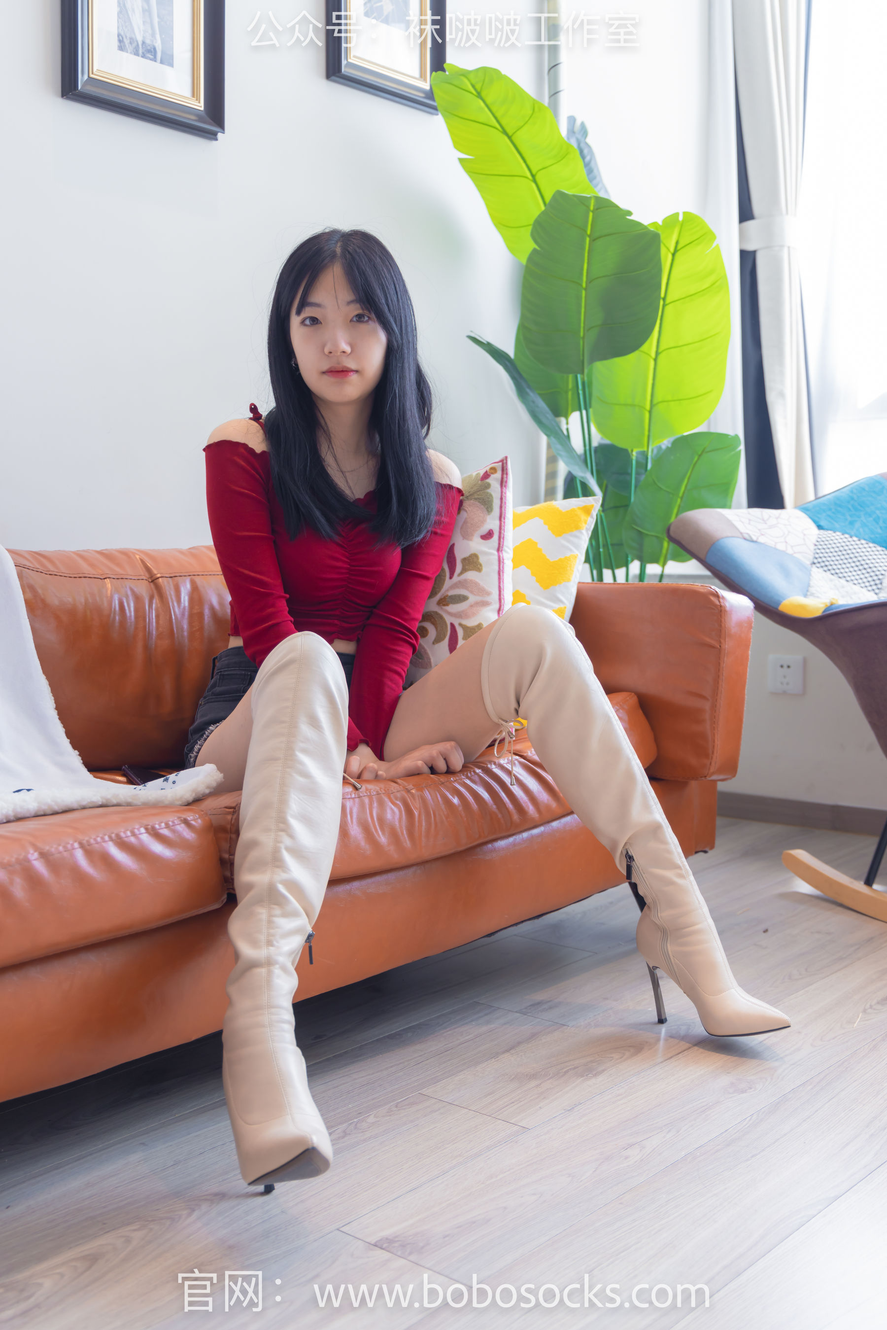 BoBoSocks袜啵啵 No.120 小甜豆-高跟长靴、白棉袜、裸足