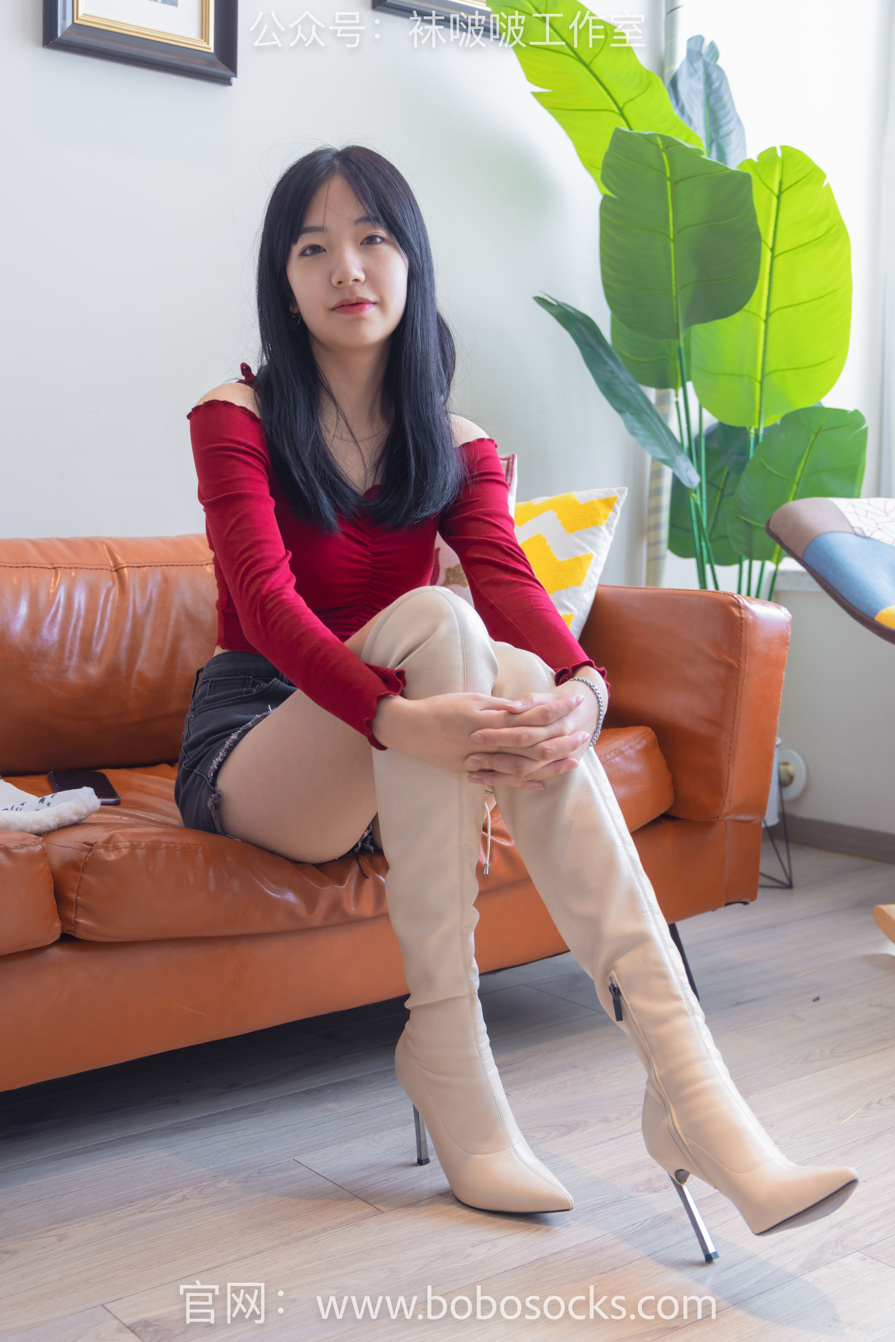 BoBoSocks袜啵啵 No.120 小甜豆-高跟长靴、白棉袜、裸足