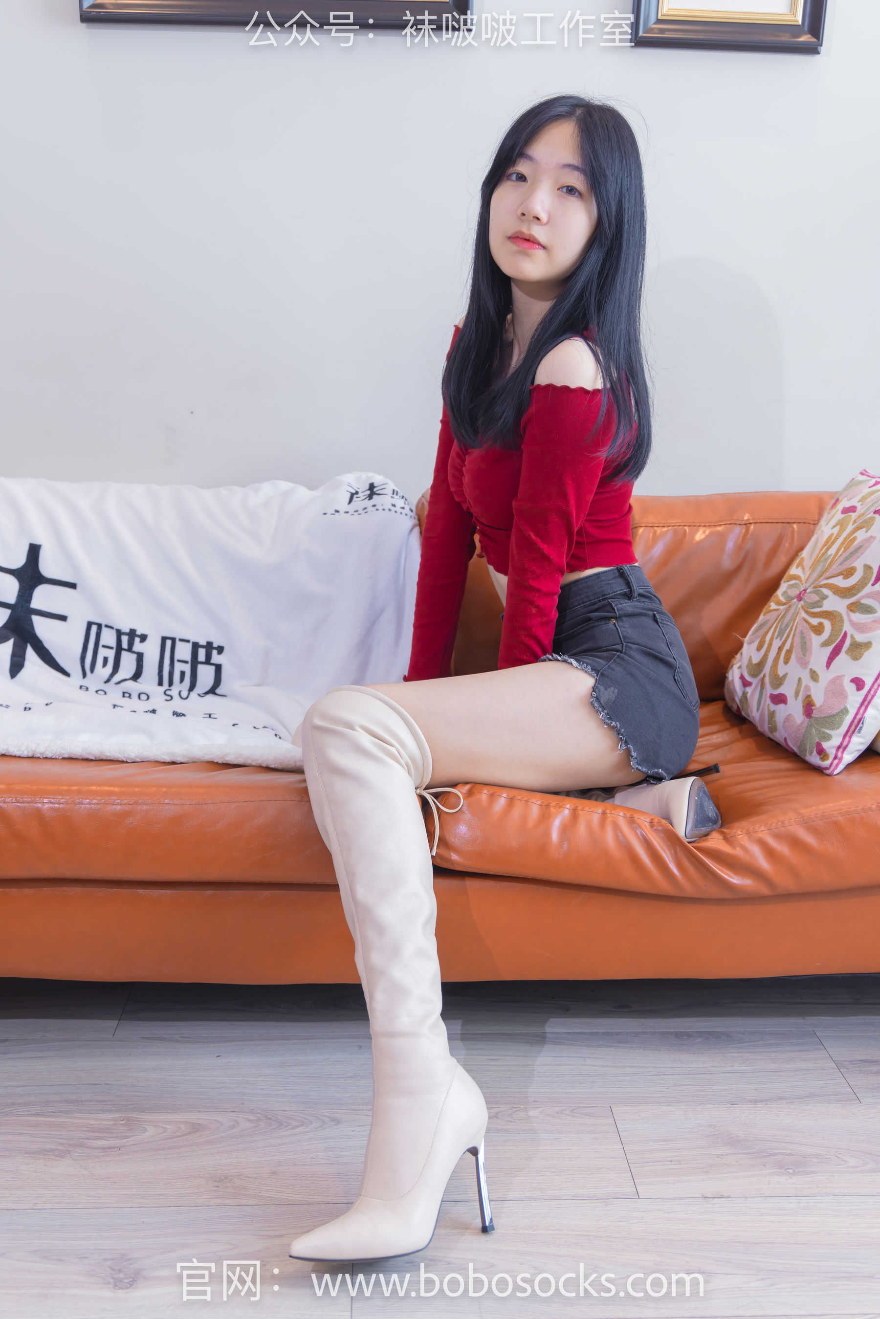 BoBoSocks袜啵啵 No.120 小甜豆-高跟长靴、白棉袜、裸足