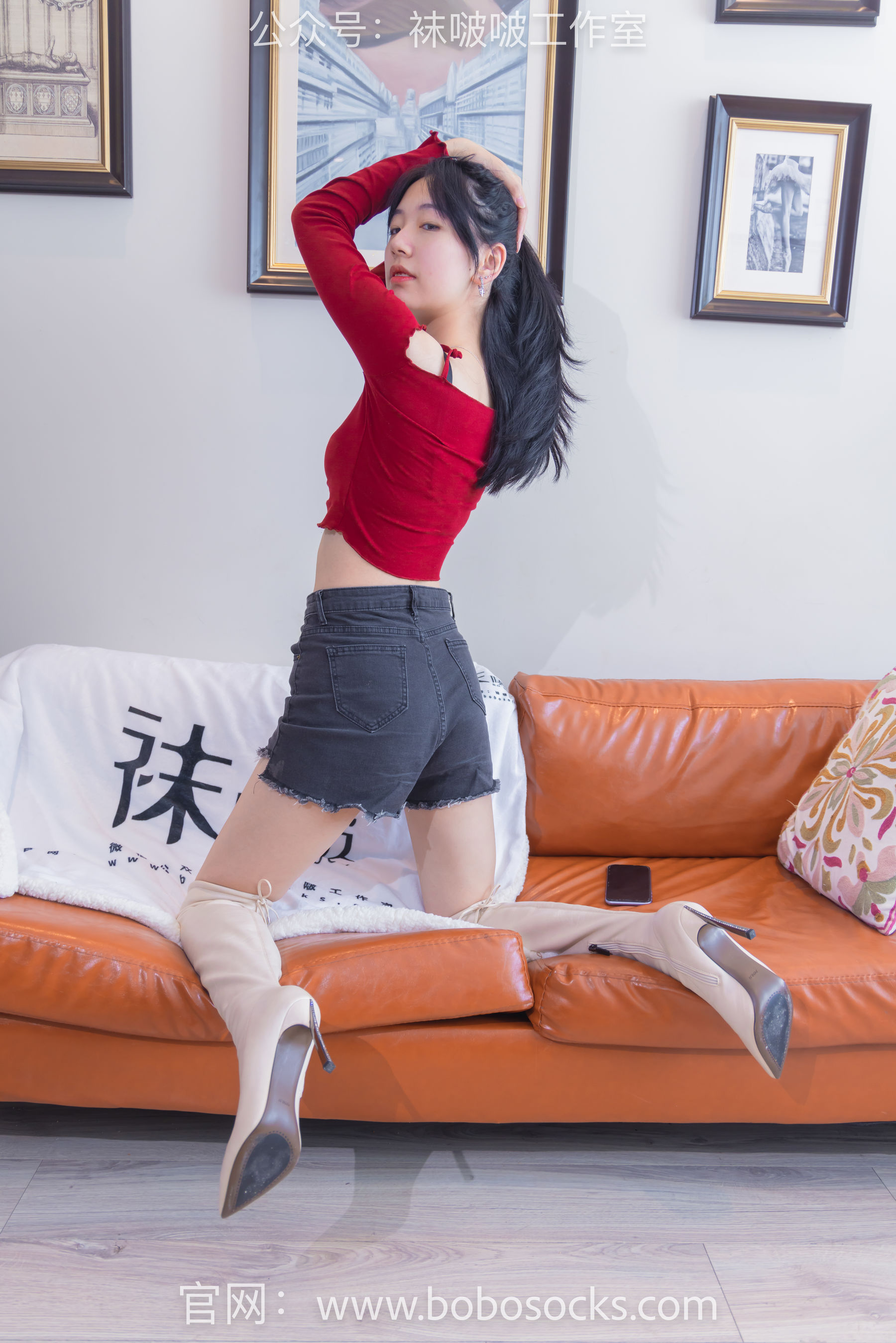 BoBoSocks袜啵啵 No.120 小甜豆-高跟长靴、白棉袜、裸足