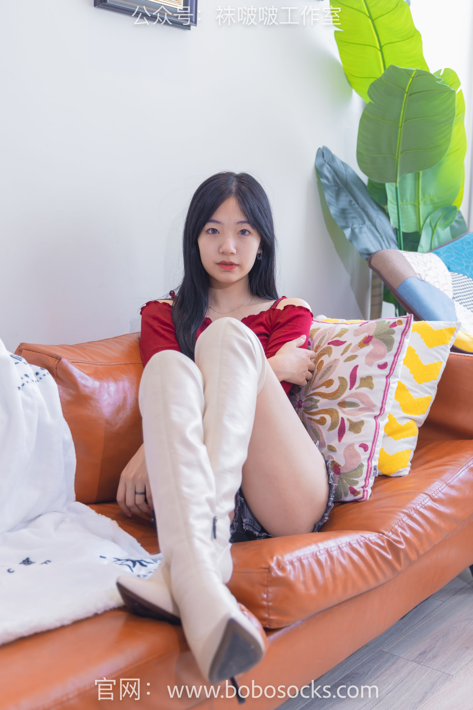 BoBoSocks袜啵啵 No.120 小甜豆-高跟长靴、白棉袜、裸足