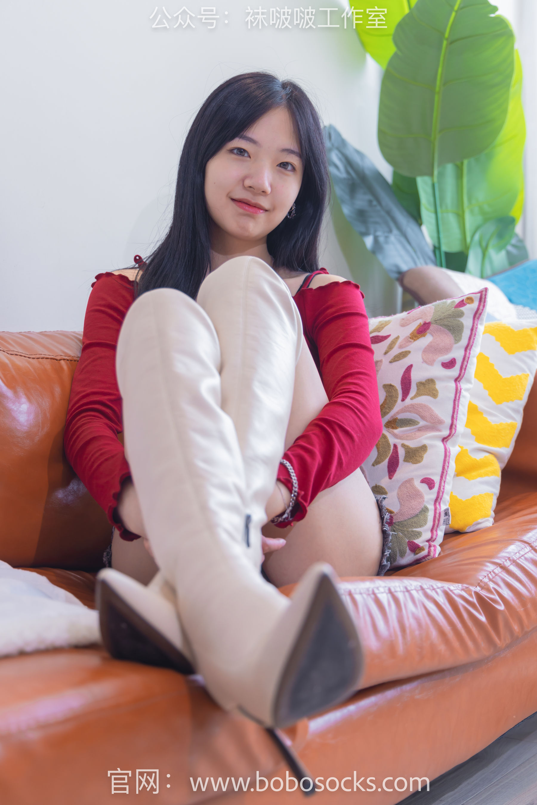 BoBoSocks袜啵啵 No.120 小甜豆-高跟长靴、白棉袜、裸足