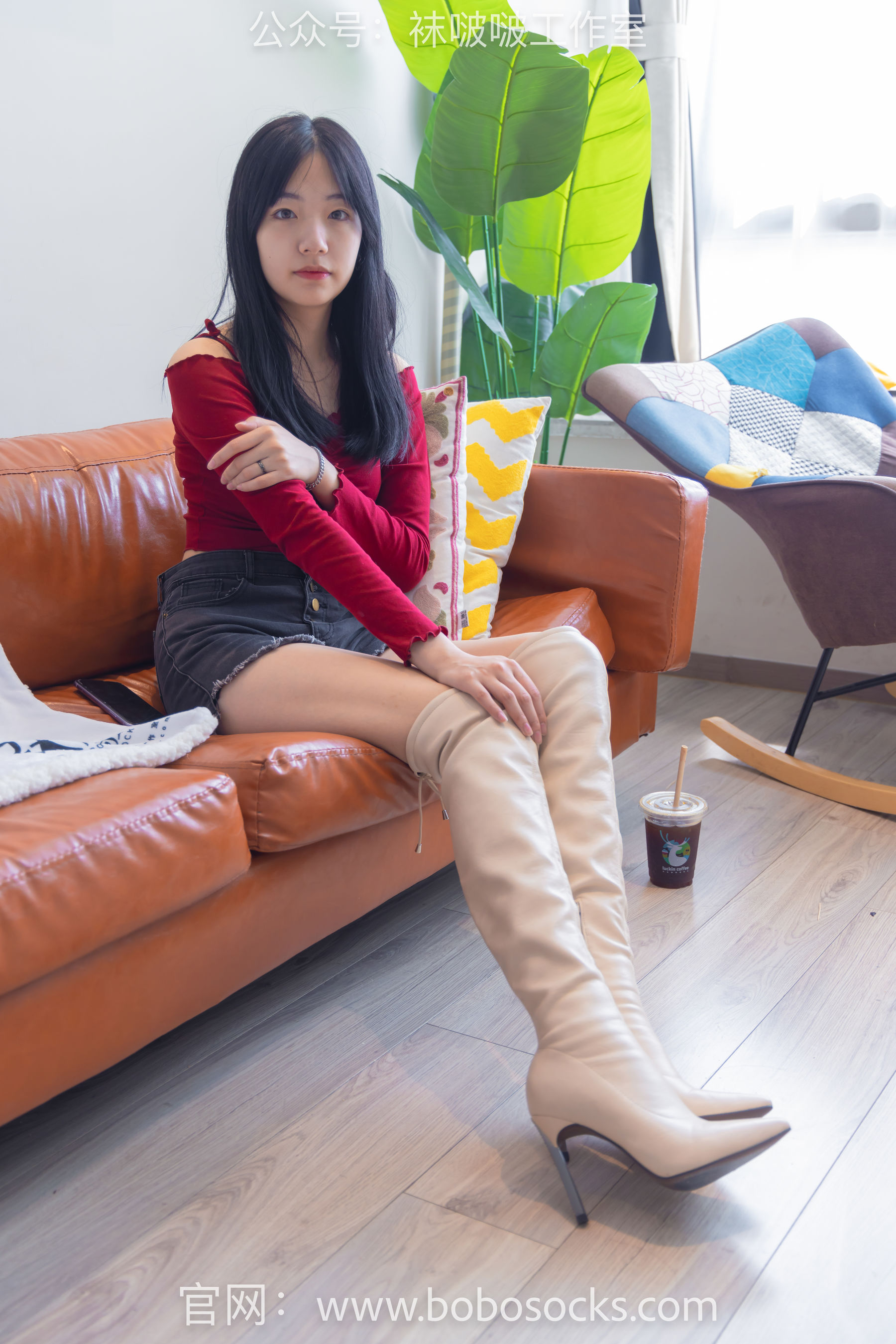 BoBoSocks袜啵啵 No.120 小甜豆-高跟长靴、白棉袜、裸足
