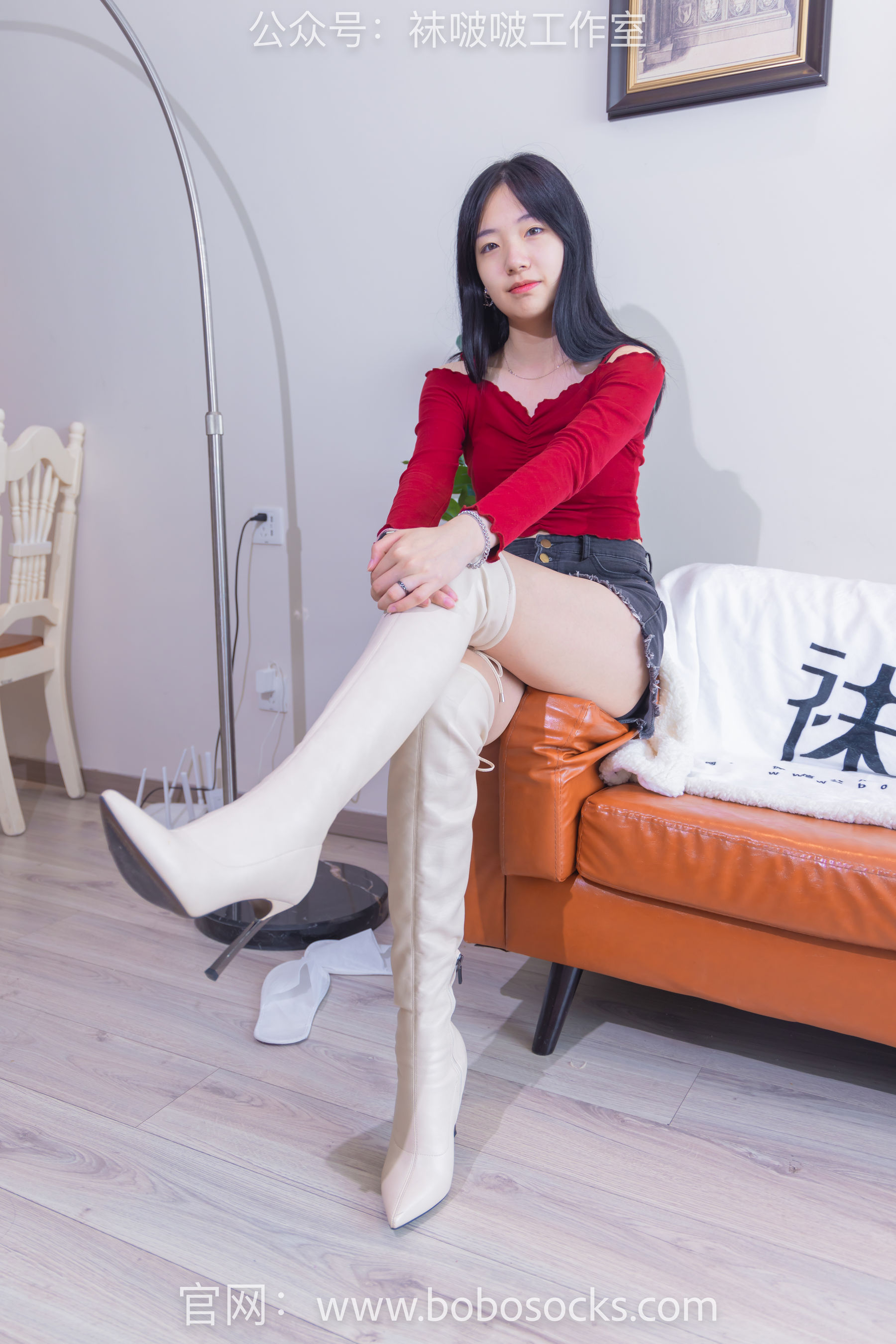 BoBoSocks袜啵啵 No.120 小甜豆-高跟长靴、白棉袜、裸足