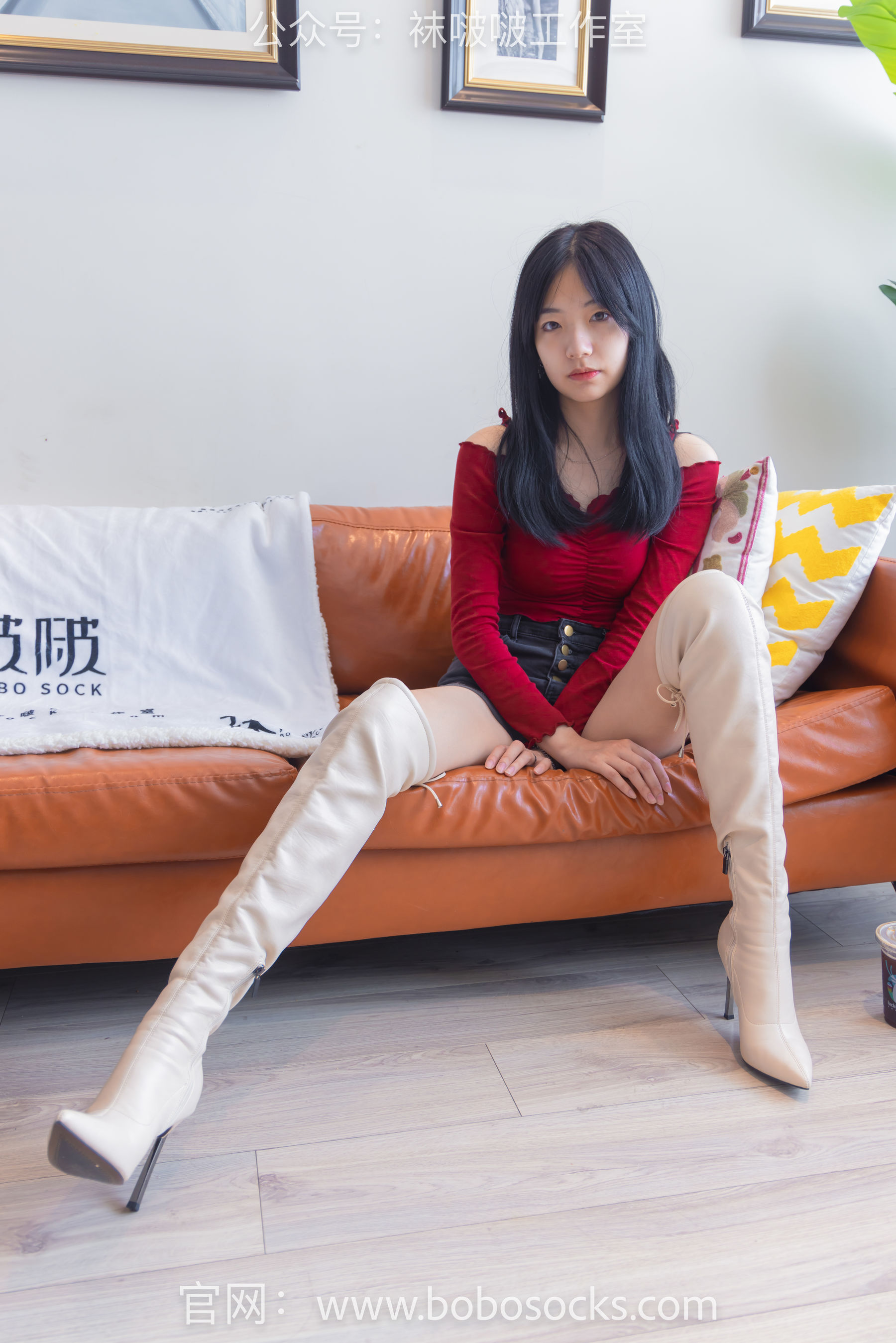 BoBoSocks袜啵啵 No.120 小甜豆-高跟长靴、白棉袜、裸足
