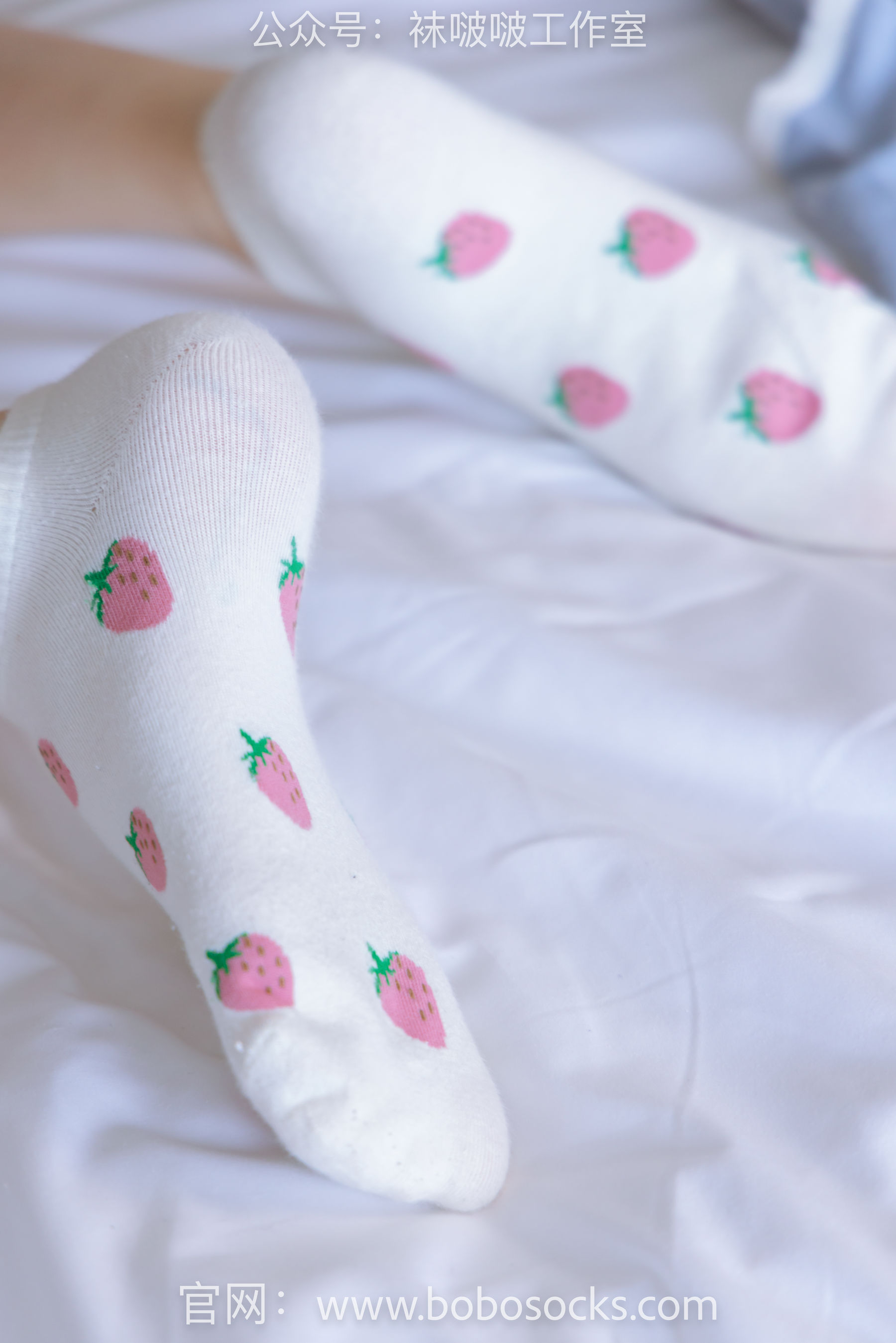 BoBoSocks袜啵啵 No.127 稚予-麦昆板鞋、两双自然穿旧棉袜、裸足