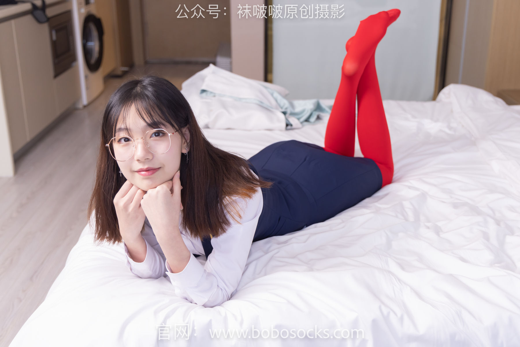 BoBoSocks袜啵啵 No.132 小甜豆-aj1板鞋、蓝色短靴、厚黑丝、厚红丝