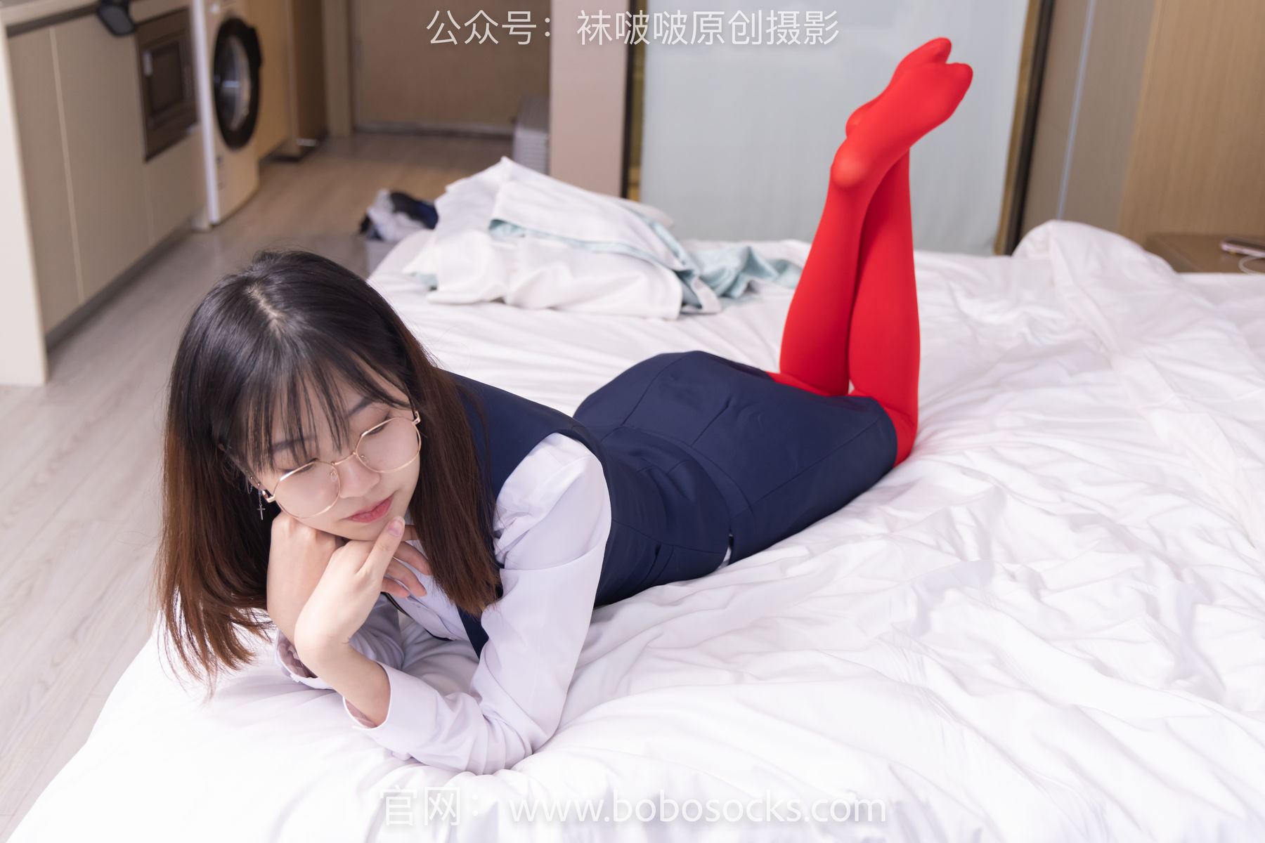 BoBoSocks袜啵啵 No.132 小甜豆-aj1板鞋、蓝色短靴、厚黑丝、厚红丝