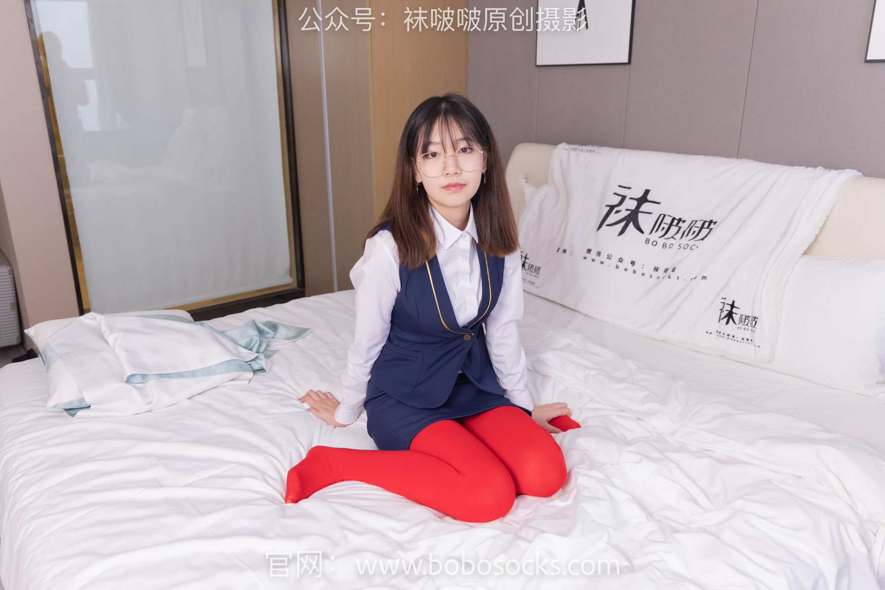 BoBoSocks袜啵啵 No.132 小甜豆-aj1板鞋、蓝色短靴、厚黑丝、厚红丝