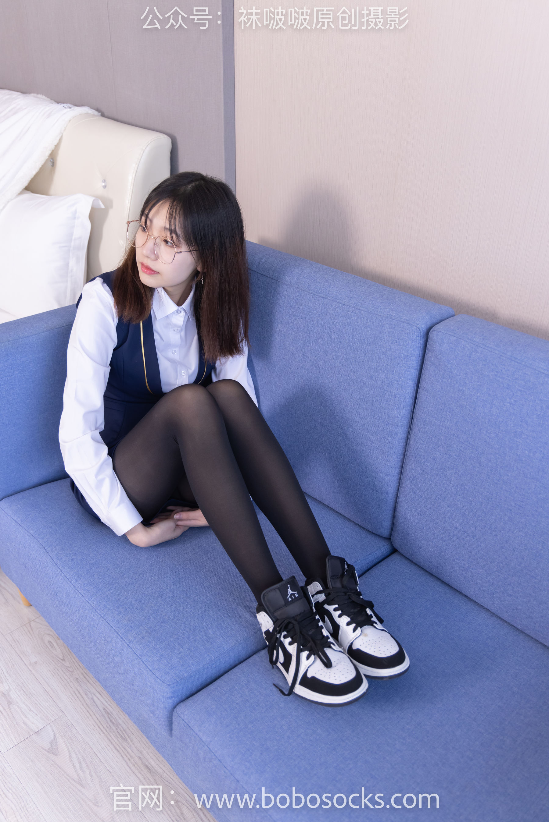 BoBoSocks袜啵啵 No.132 小甜豆-aj1板鞋、蓝色短靴、厚黑丝、厚红丝