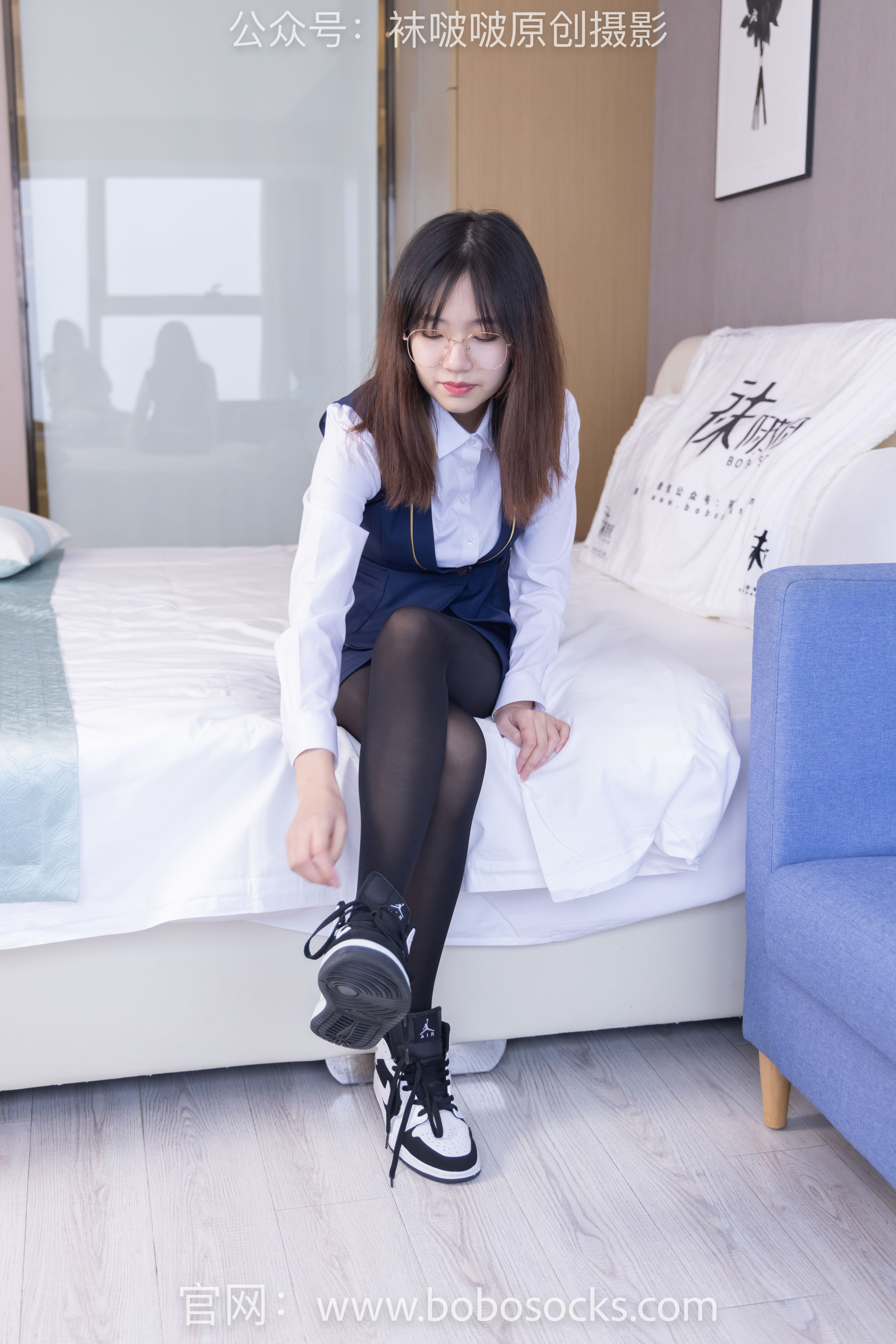 BoBoSocks袜啵啵 No.132 小甜豆-aj1板鞋、蓝色短靴、厚黑丝、厚红丝