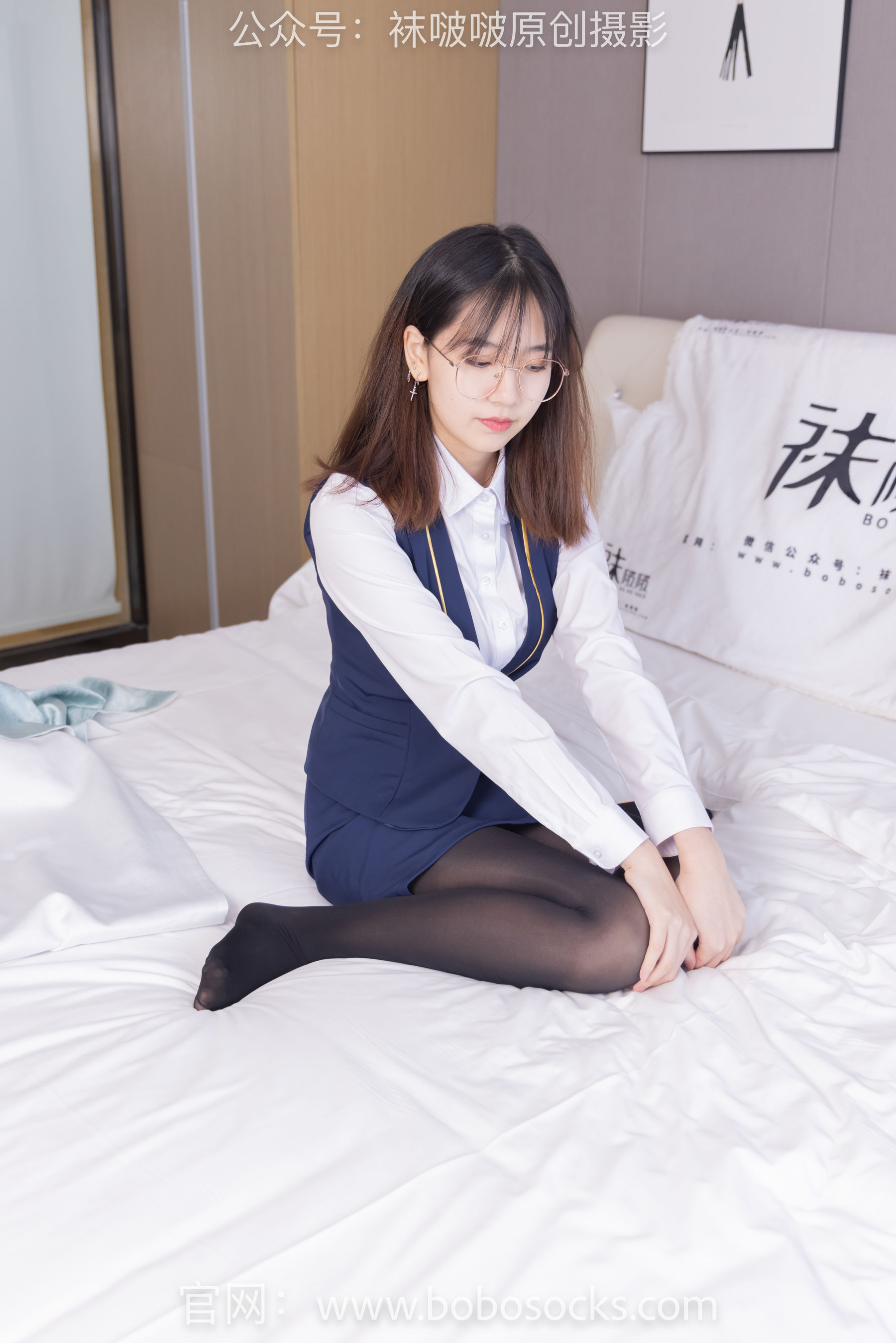 BoBoSocks袜啵啵 No.132 小甜豆-aj1板鞋、蓝色短靴、厚黑丝、厚红丝
