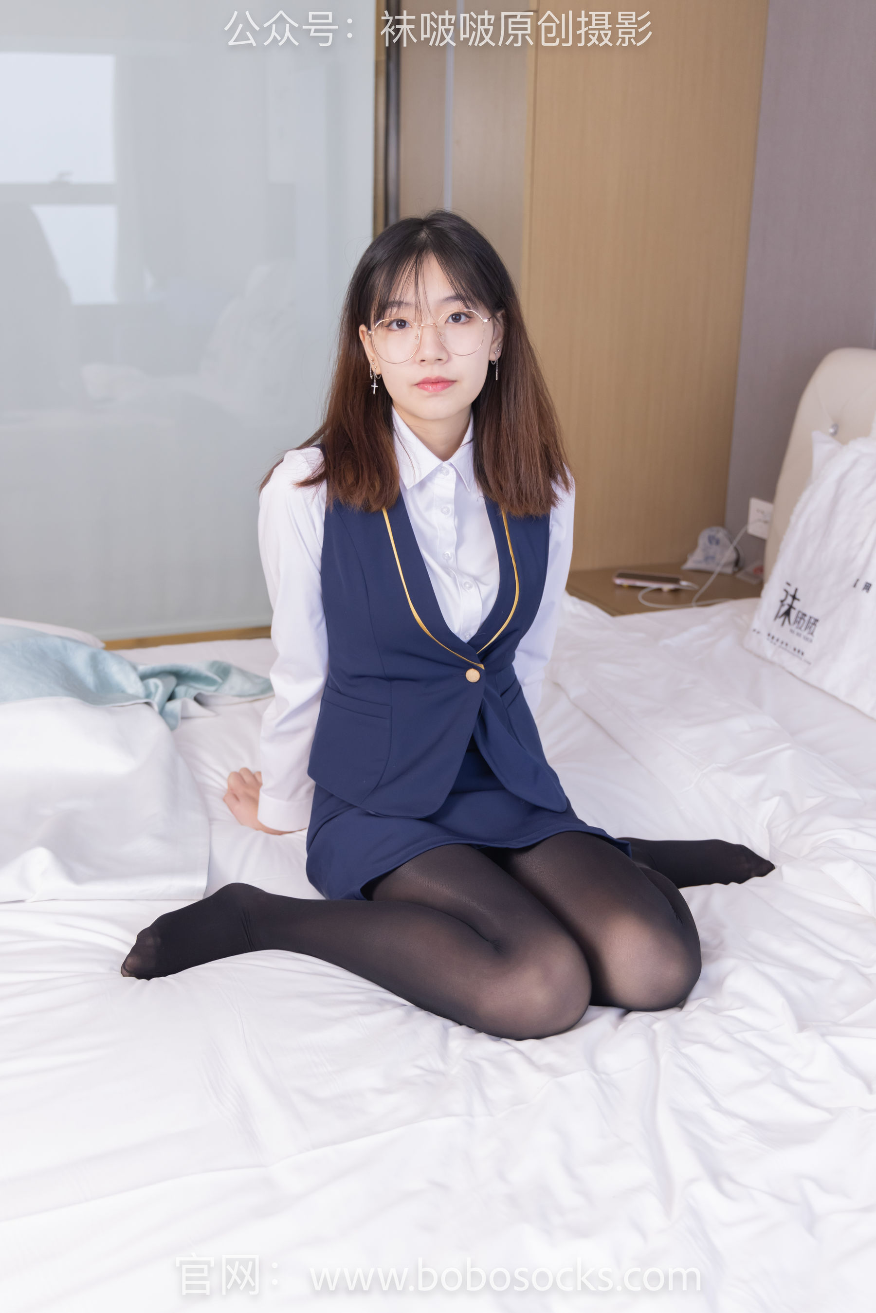 BoBoSocks袜啵啵 No.132 小甜豆-aj1板鞋、蓝色短靴、厚黑丝、厚红丝