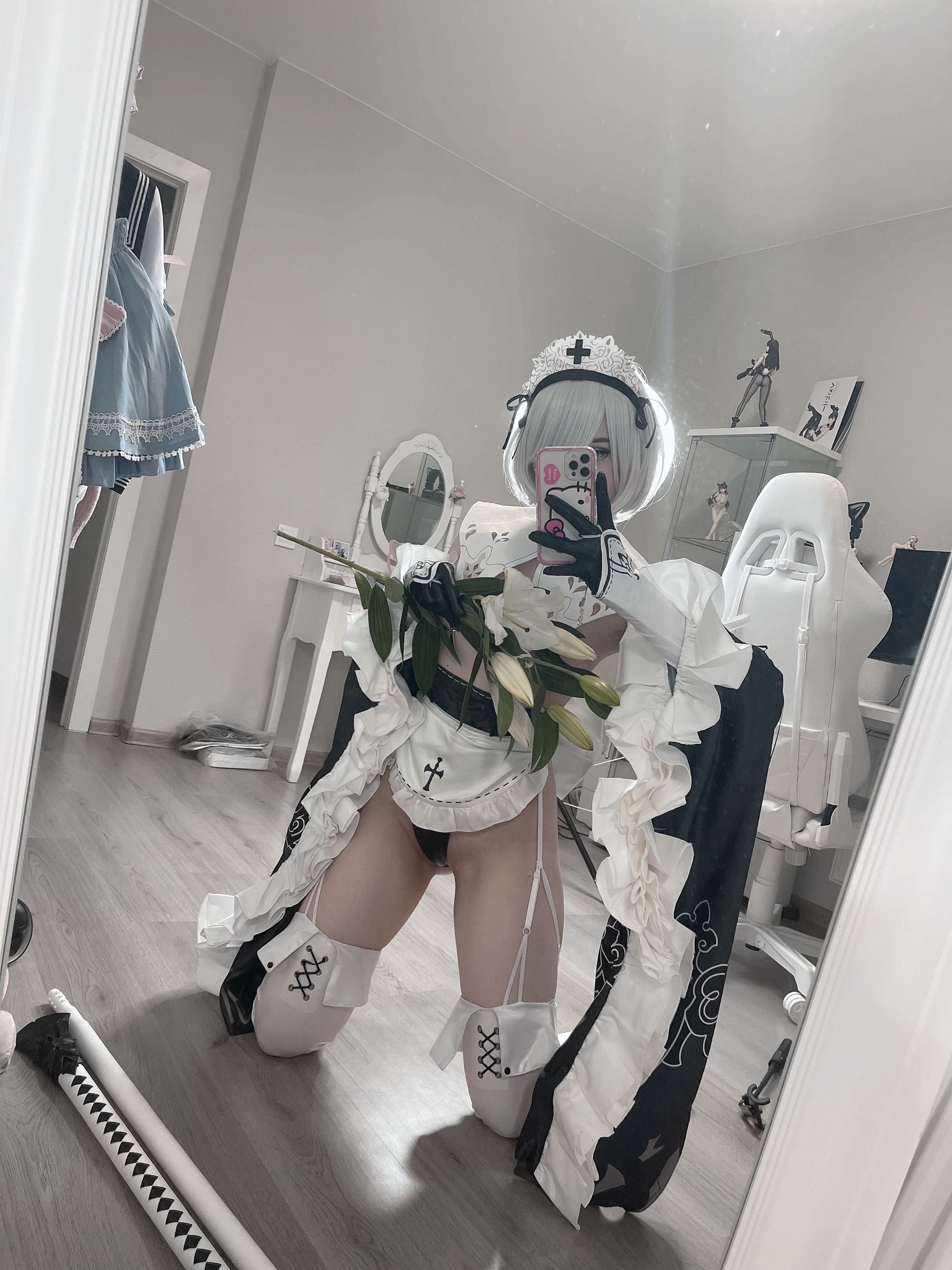 Candy Ball - Maid 2B