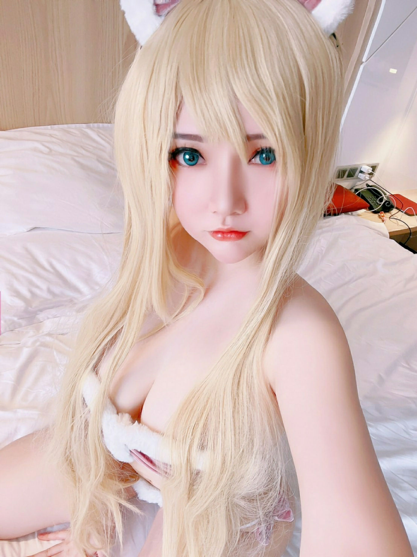 Coser小姐姐Potato Godzilla - April Patreon Selfies