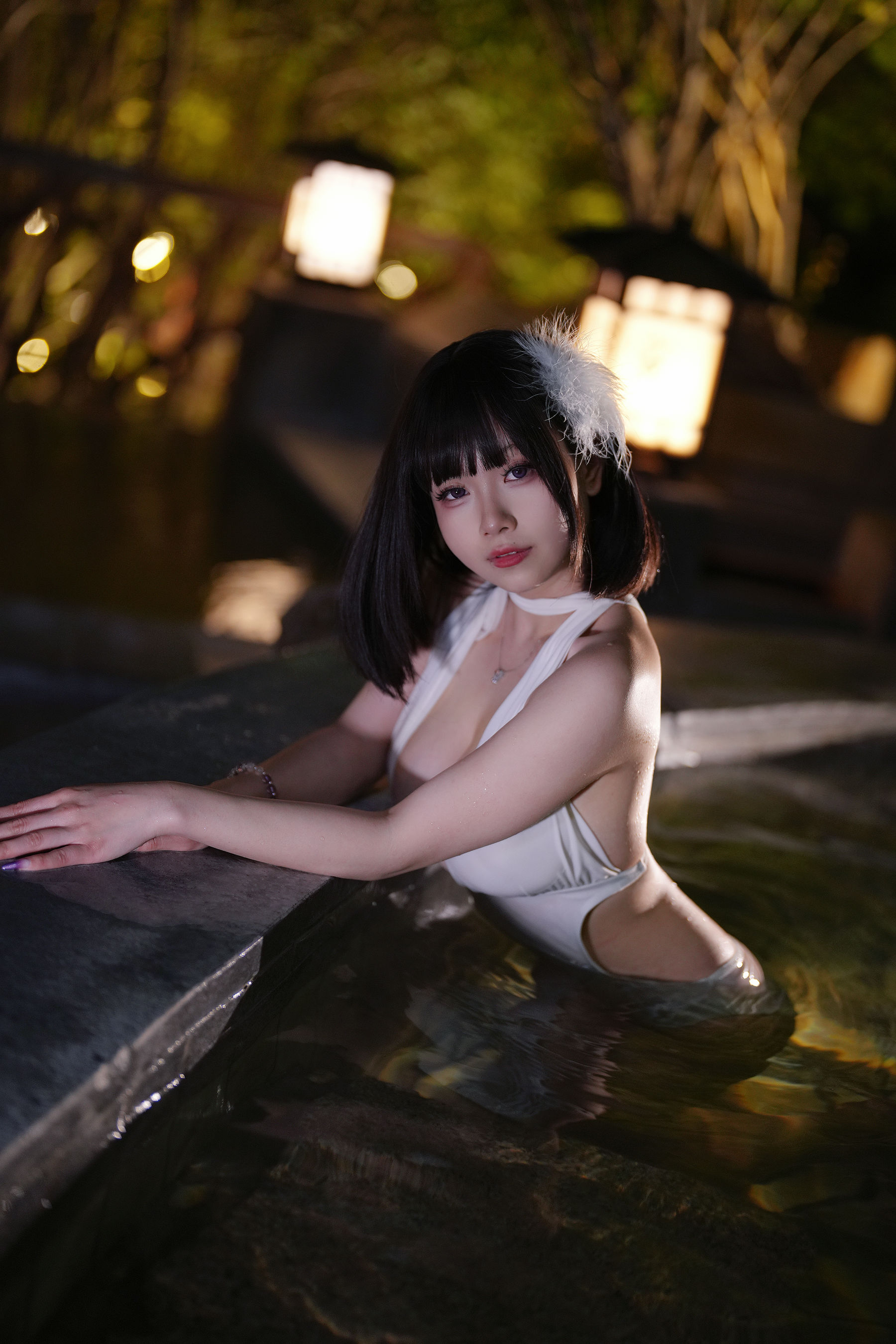 末夜787 - 白色泳装